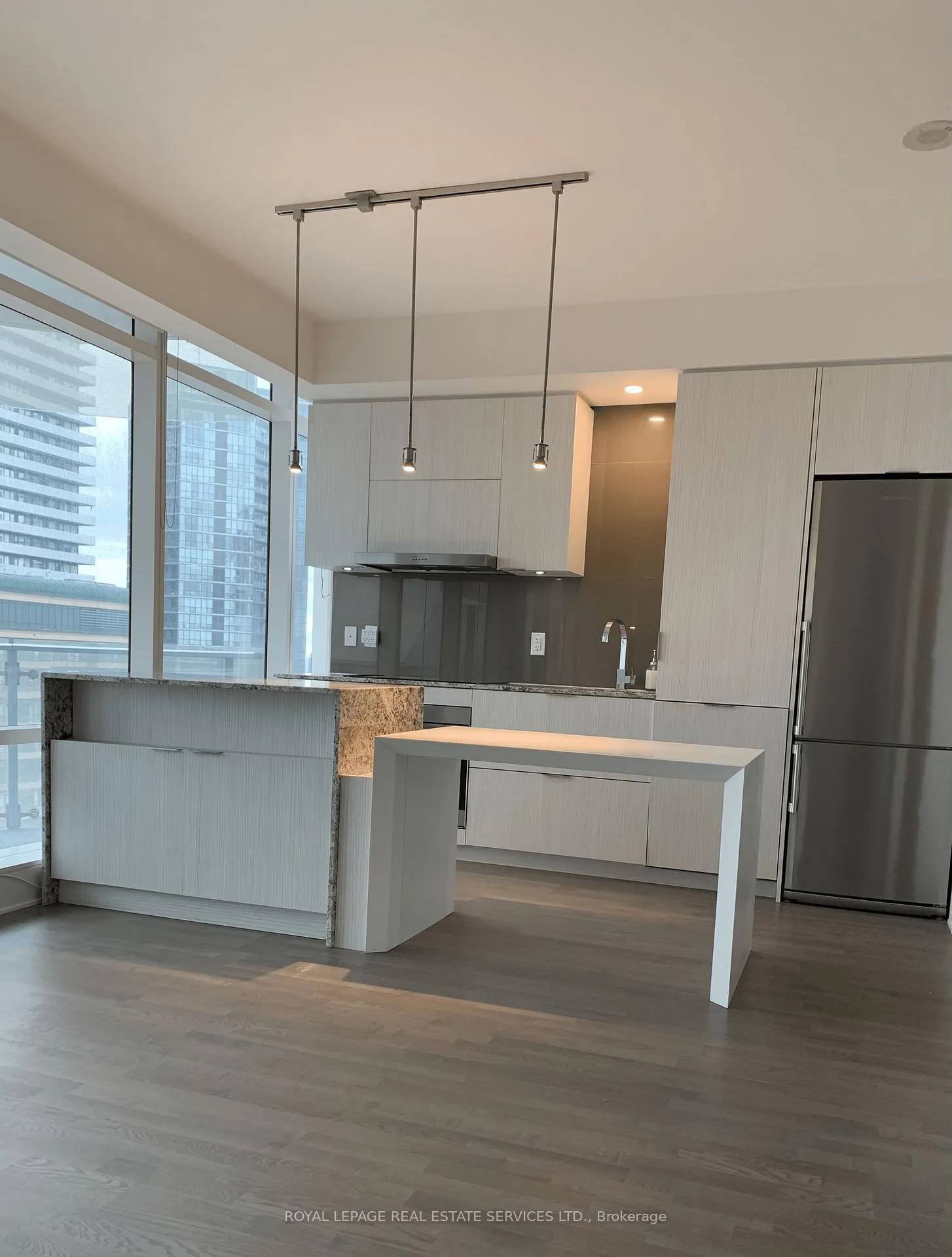 Photo 2 of Unit 2903, 1 Bloor Street E, Toronto, Church-Yonge Corridor — HOMEH