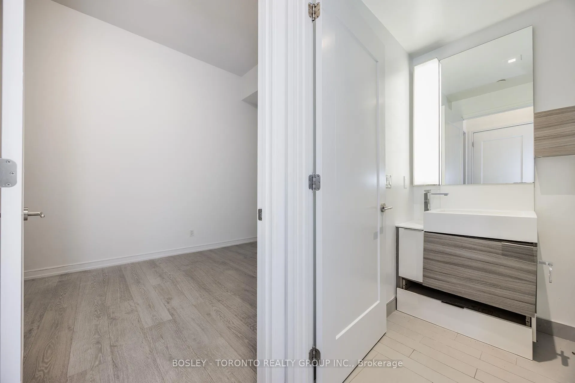Photo 8 of Unit 208, 88 Scott Street, Toronto, Church-Yonge Corridor — HOMEH