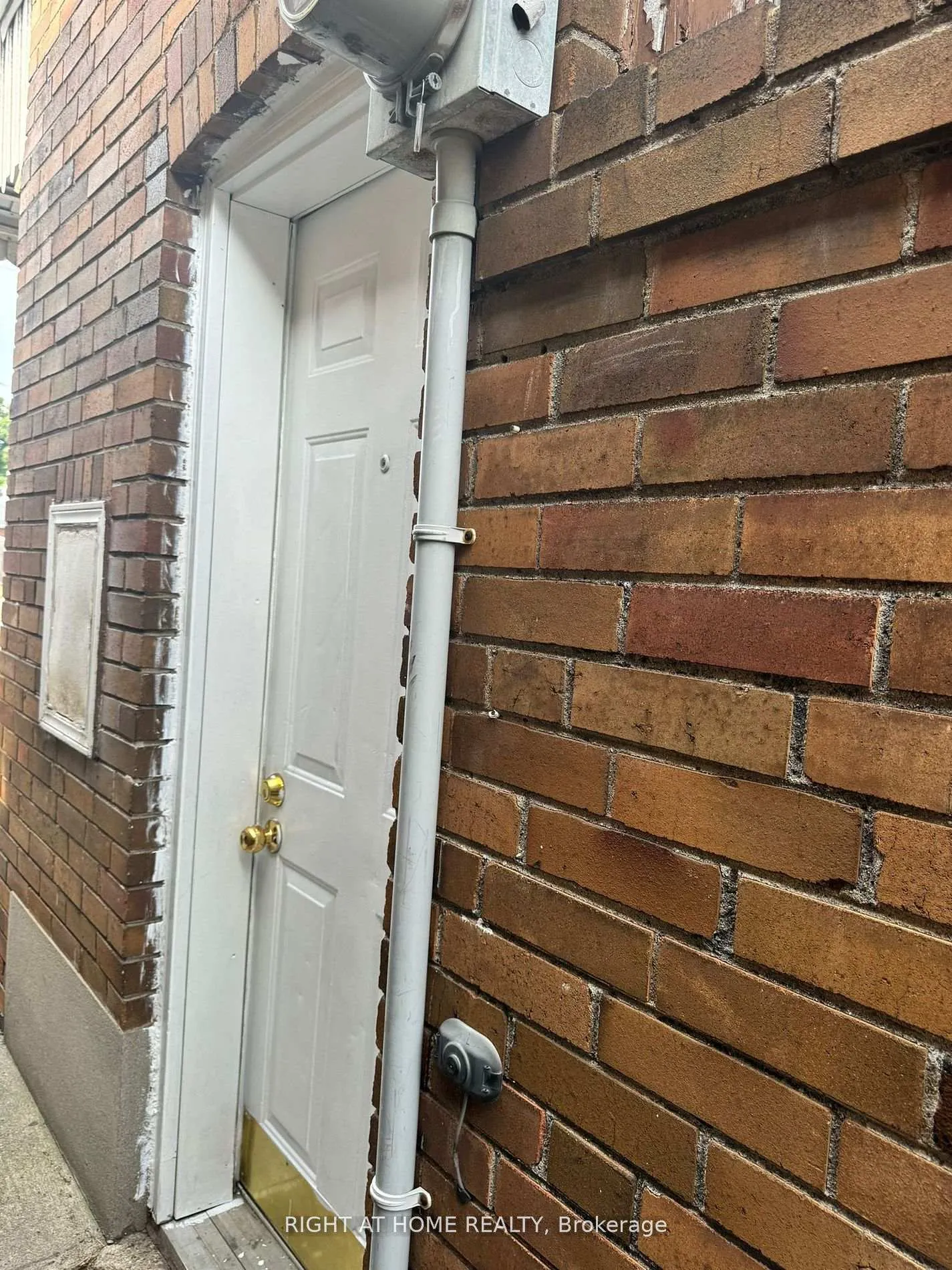 Photo 2 of Unit Basement, 591 O'connor Drive, Toronto, East York — HOMEH