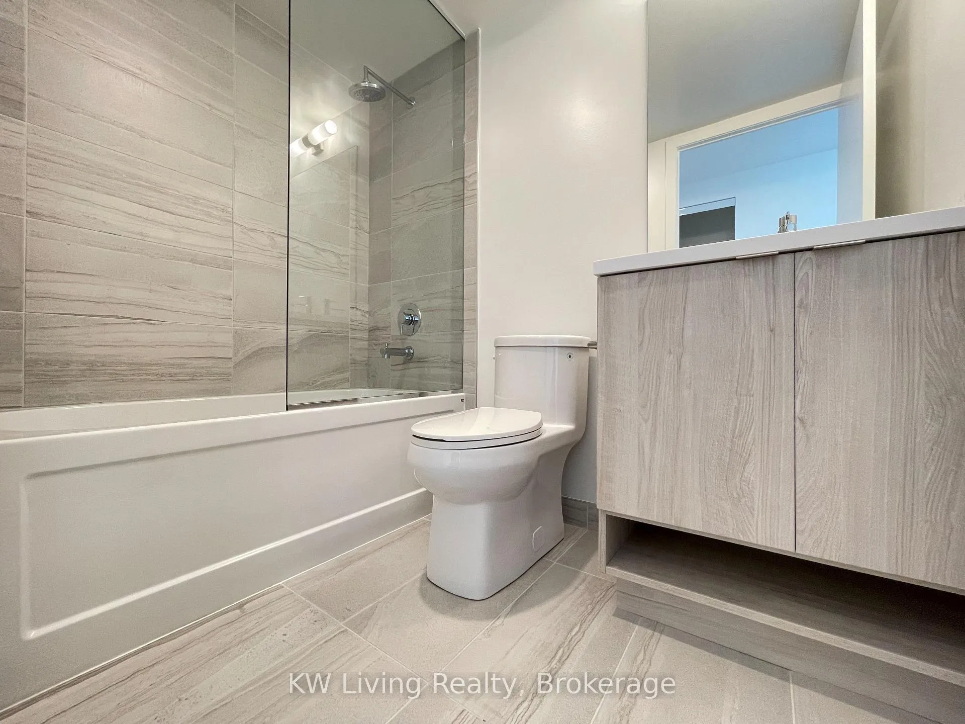 Photo 3 of Unit 4607, 138 Downes Street, Toronto, Waterfront Communities — HOMEH