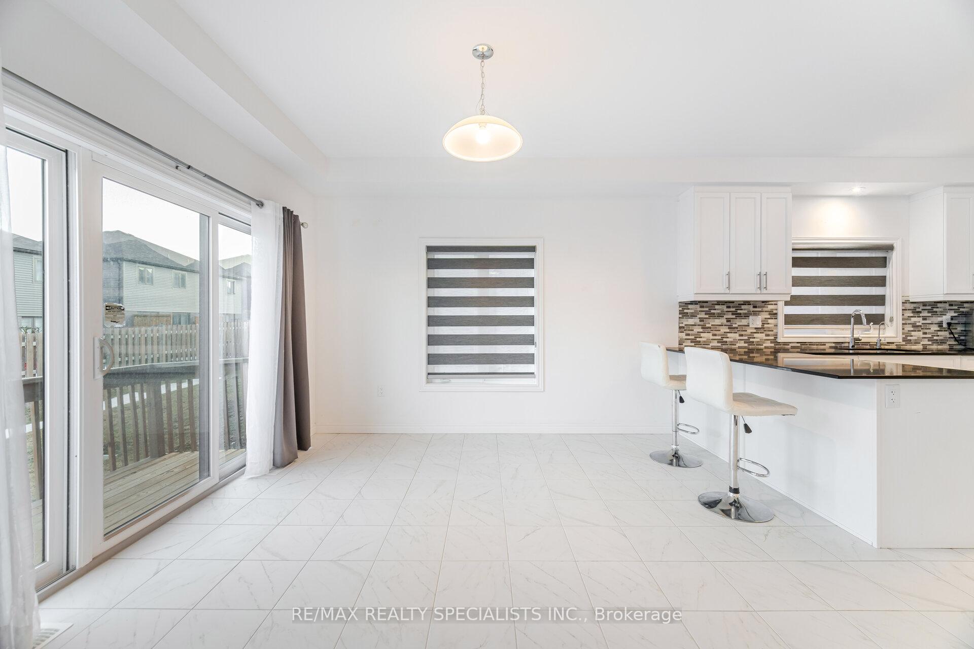 Photo 12 of 23 Mcgovern Lane, Brant, Paris — HOMEH