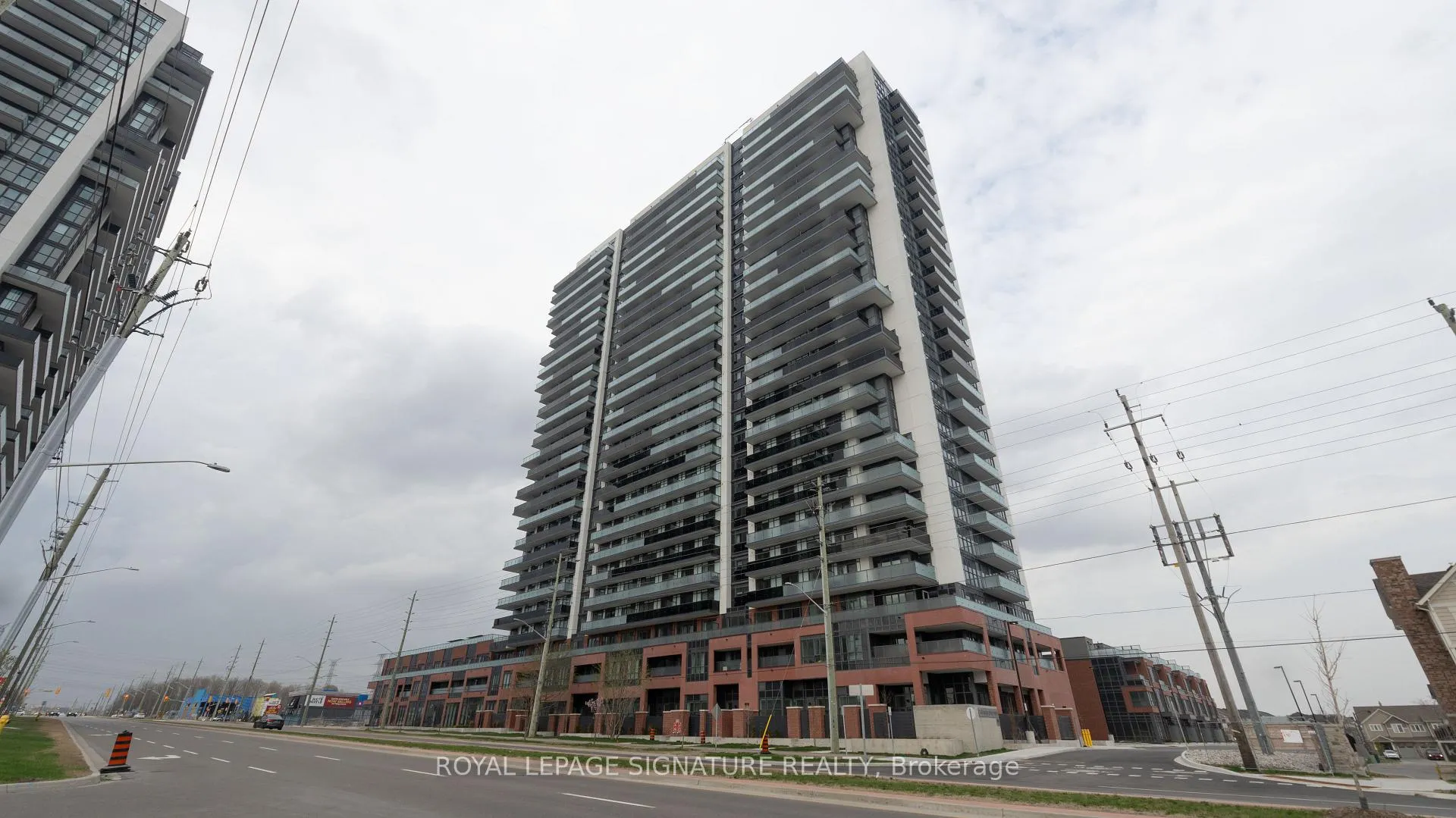 Photo 1 of Unit 811, 2545 Simcoe Street N, Oshawa, Windfields — HOMEH