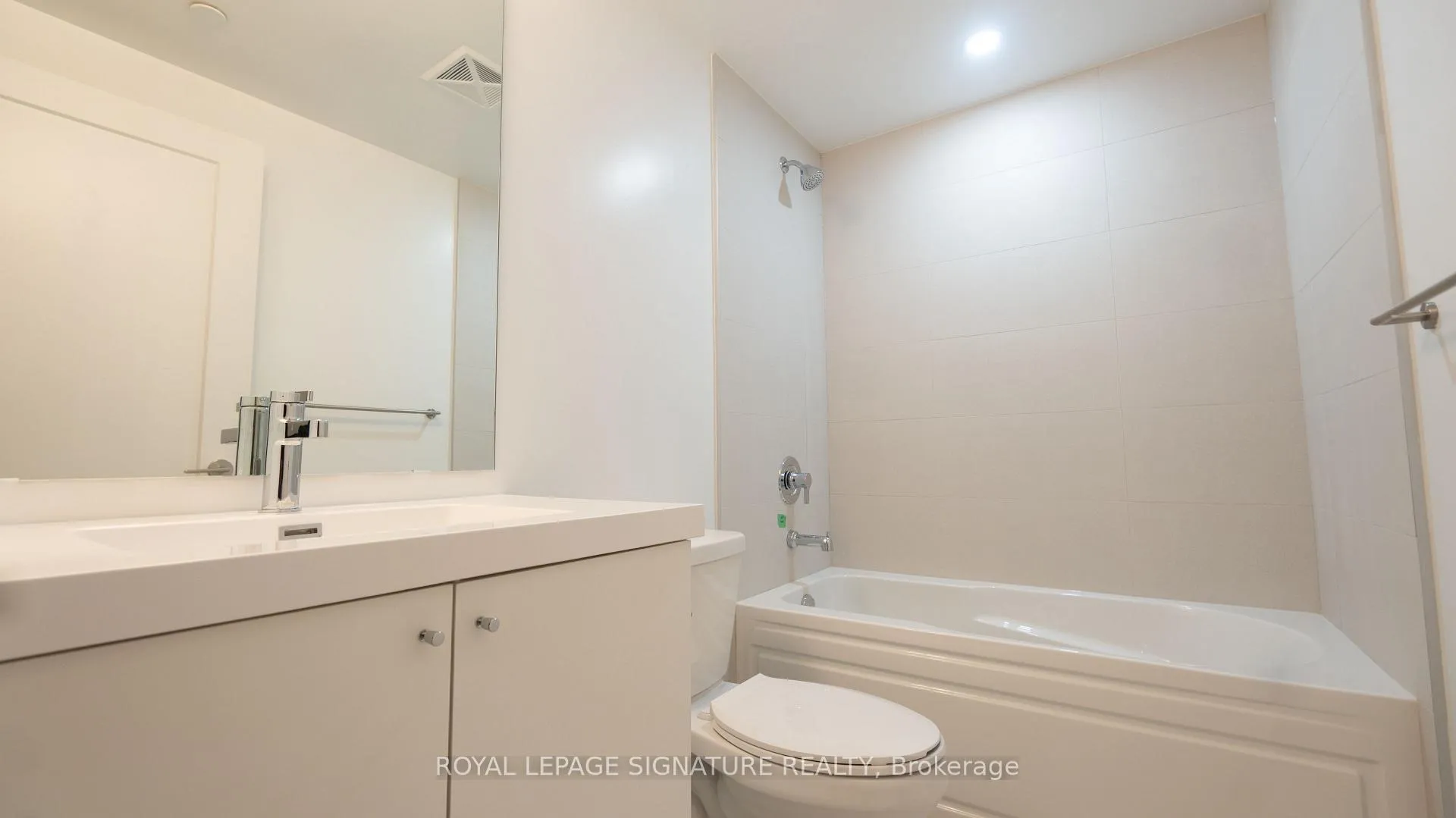 Photo 8 of Unit 811, 2545 Simcoe Street N, Oshawa, Windfields — HOMEH