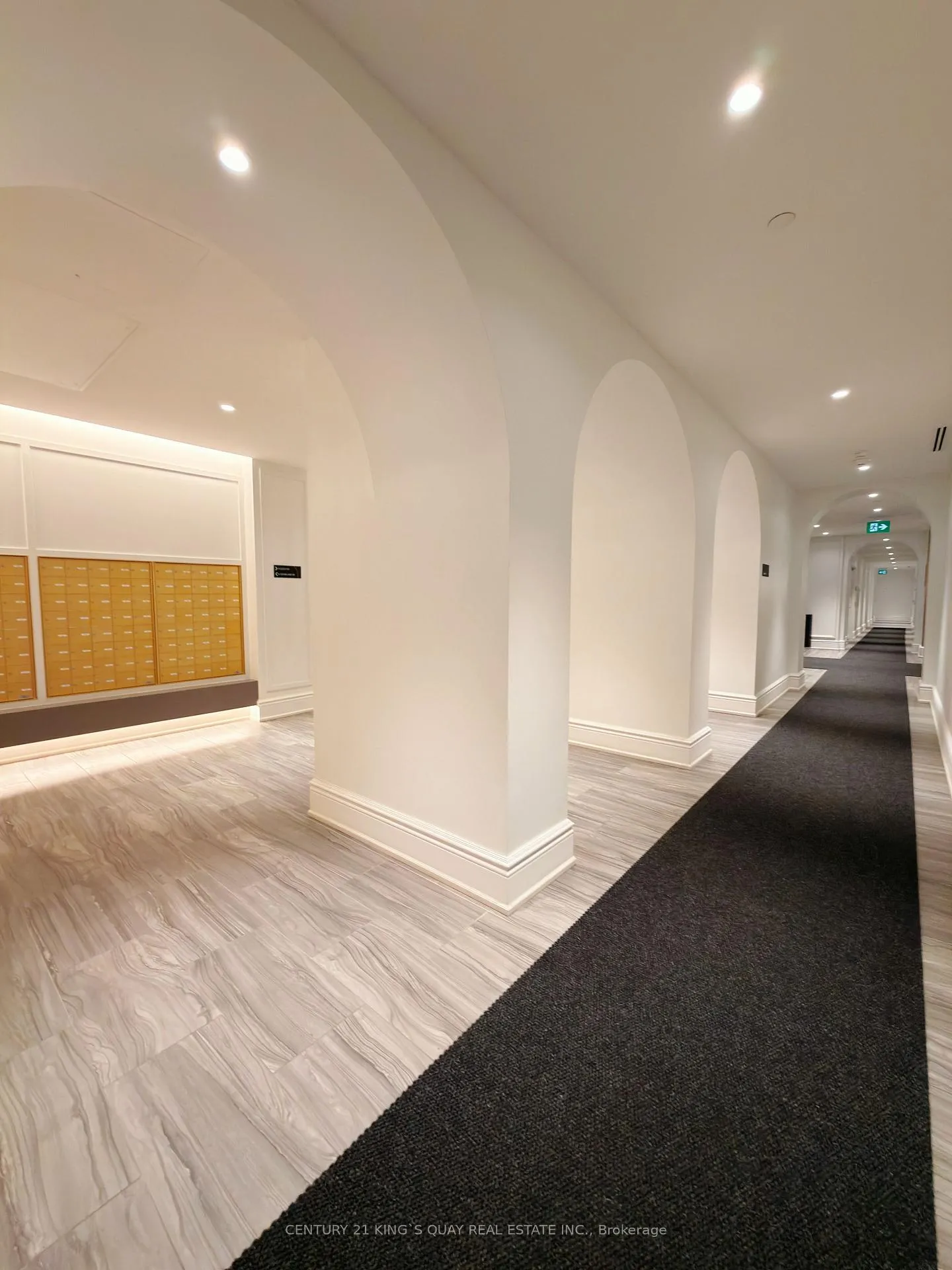 Photo 4 of Unit 501, 8 Cedarland Drive, Markham, Unionville — HOMEH
