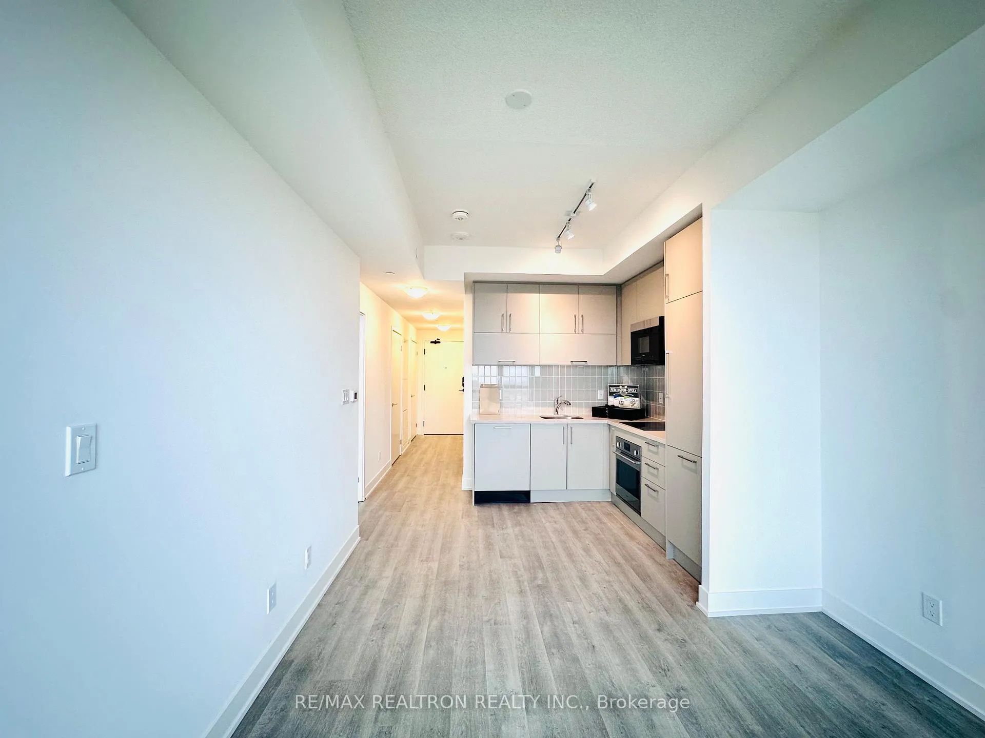 Photo 12 of Unit 2206, 38 Andre De Grasse Street, Markham, Unionville — HOMEH