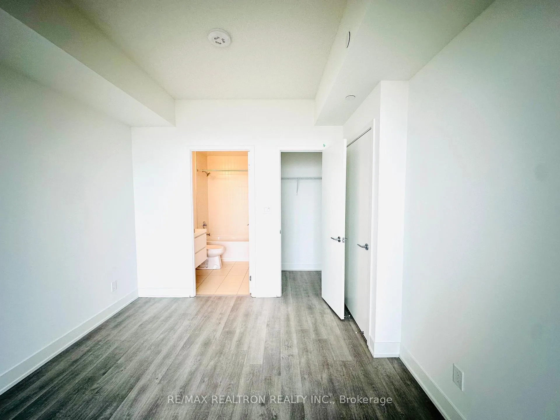 Photo 22 of Unit 2206, 38 Andre De Grasse Street, Markham, Unionville — HOMEH