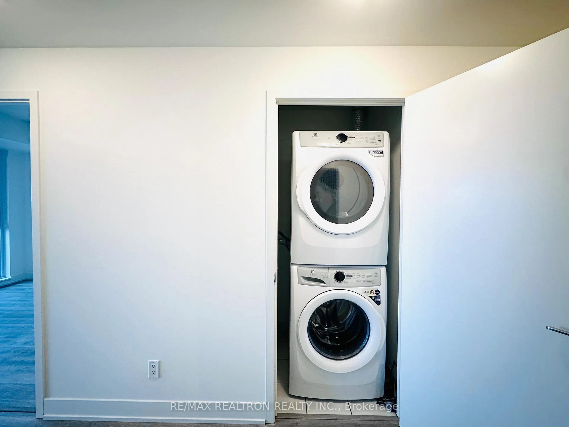 Photo 26 of Unit 2206, 38 Andre De Grasse Street, Markham, Unionville — HOMEH