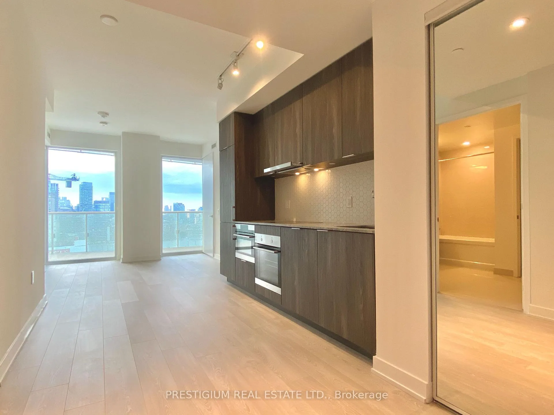 Photo 2 of Unit 2108, 15 Queens Quay E, Toronto, Waterfront Communities — HOMEH