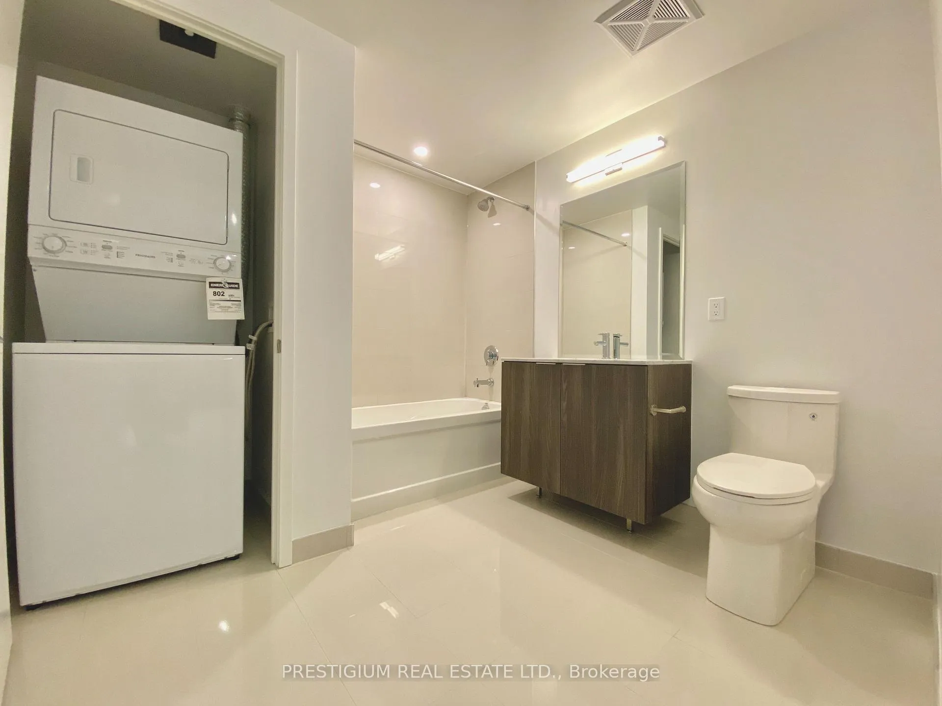 Photo 3 of Unit 2108, 15 Queens Quay E, Toronto, Waterfront Communities — HOMEH