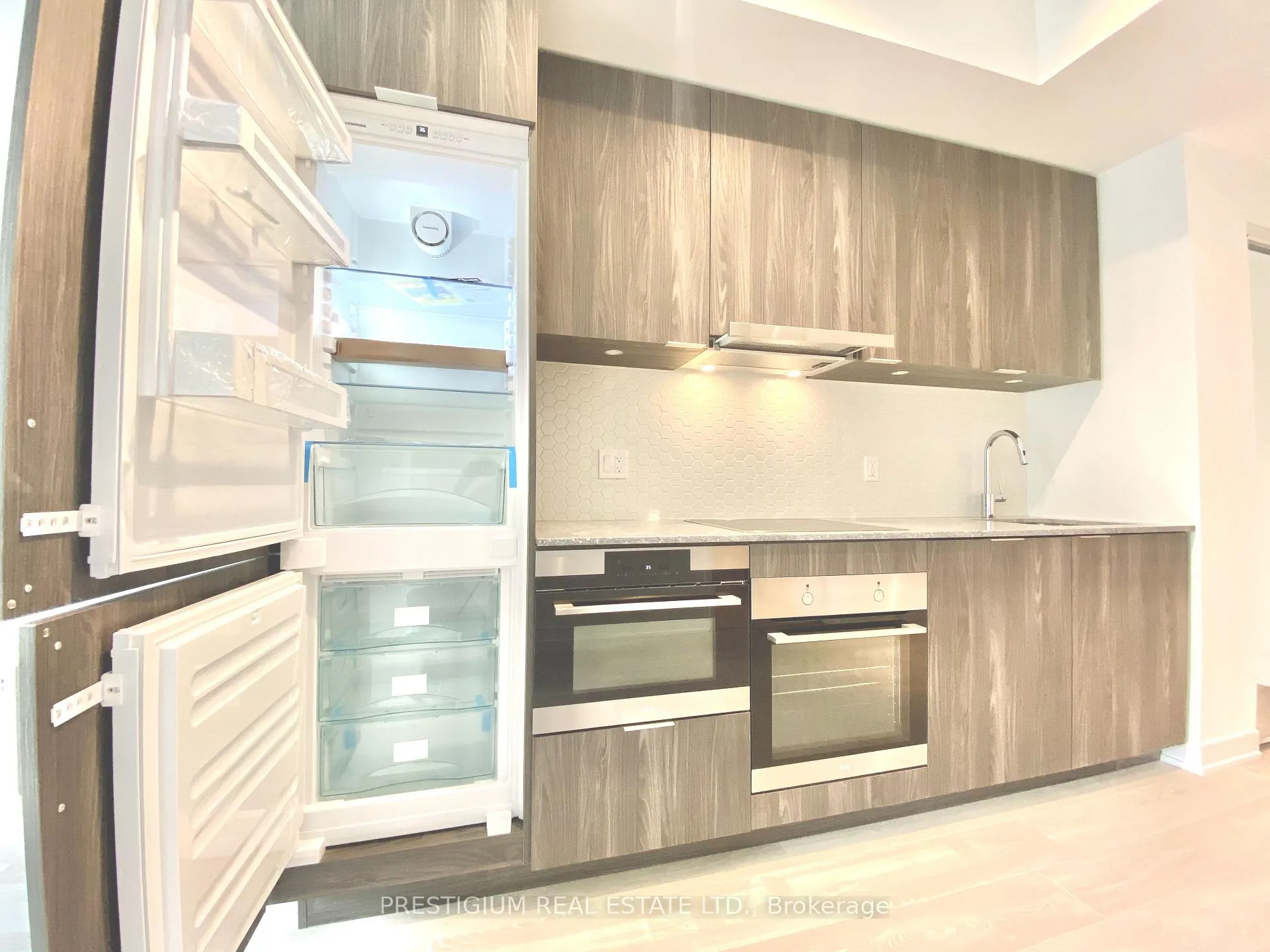 Photo 6 of Unit 2108, 15 Queens Quay E, Toronto, Waterfront Communities — HOMEH