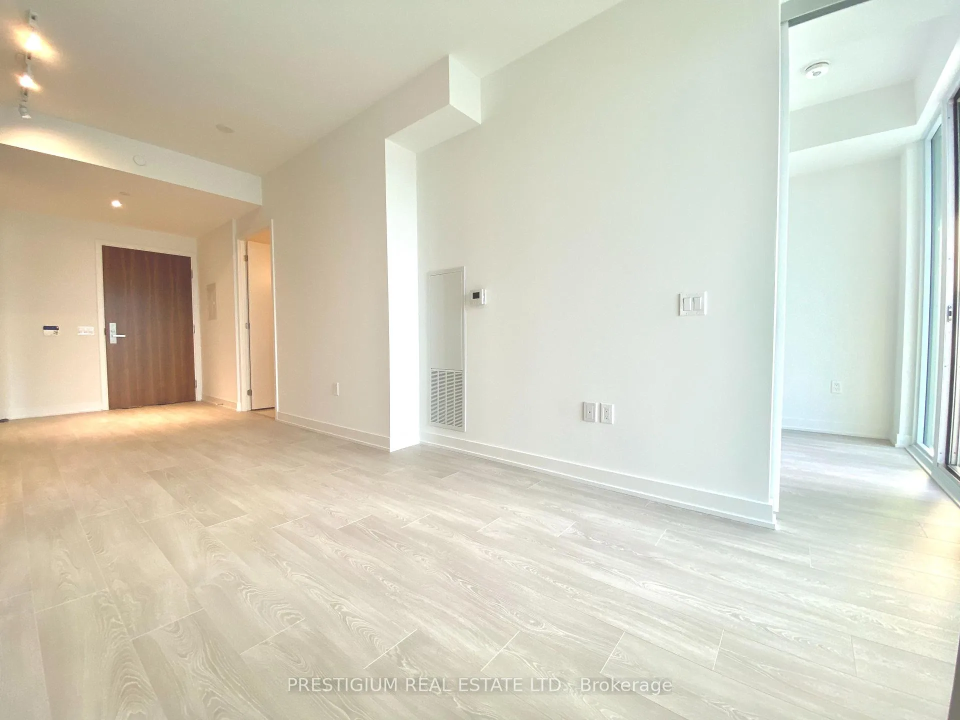 Photo 7 of Unit 2108, 15 Queens Quay E, Toronto, Waterfront Communities — HOMEH