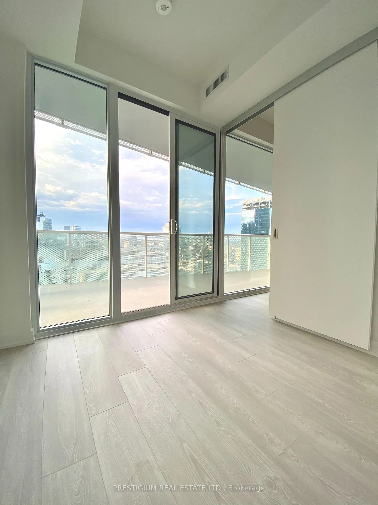 Photo 9 of Unit 2108, 15 Queens Quay E, Toronto, Waterfront Communities — HOMEH