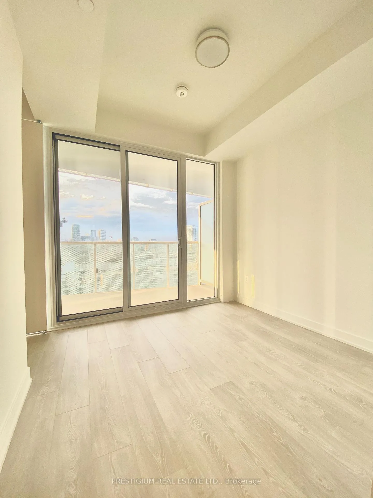 Photo 11 of Unit 2108, 15 Queens Quay E, Toronto, Waterfront Communities — HOMEH