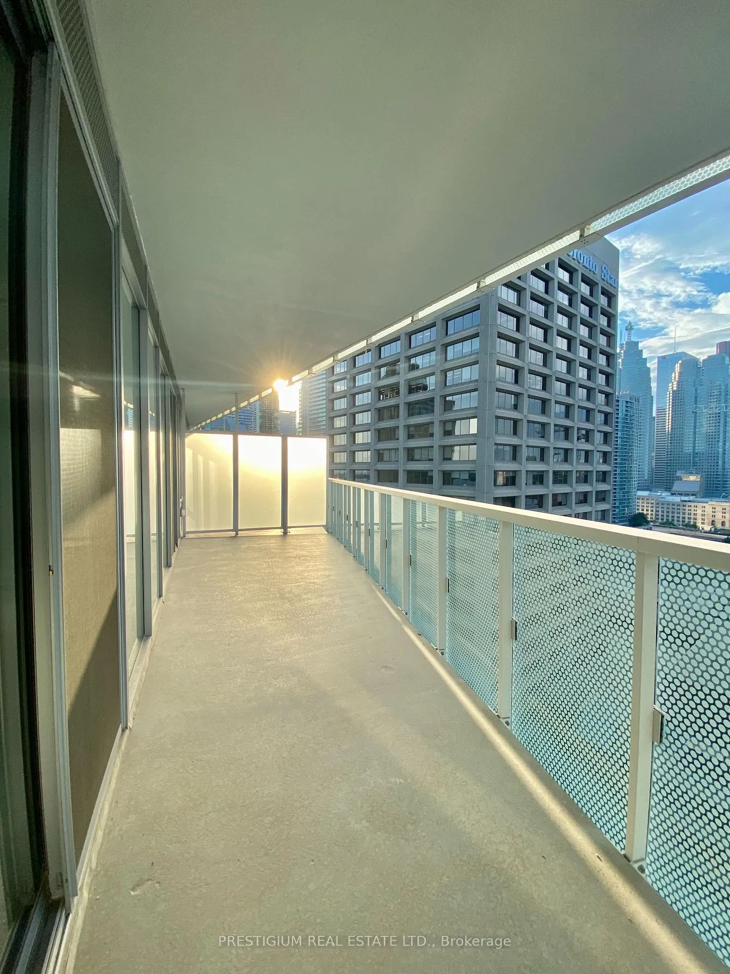 Photo 14 of Unit 2108, 15 Queens Quay E, Toronto, Waterfront Communities — HOMEH