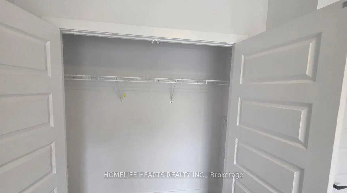 Photo 19 of Unit 405, 1100 Lackner Place, Kitchener — HOMEH