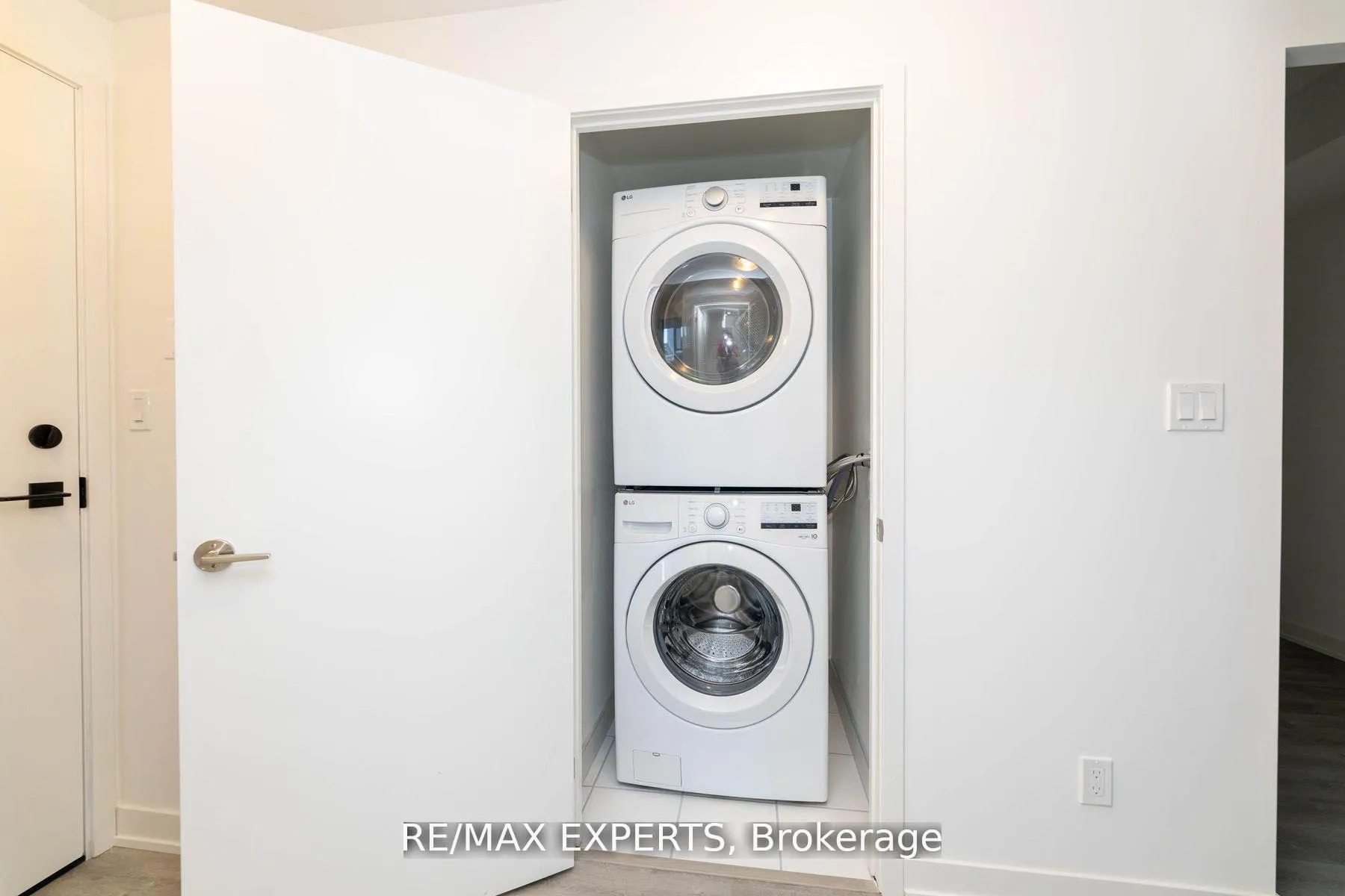 Photo 15 of Unit 608C, 38 Simcoe Promenade Circle, Markham, Unionville — HOMEH