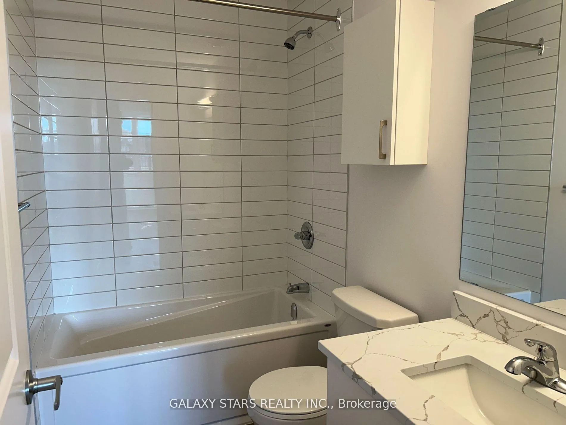 Photo 11 of 1213 Silhouette Private, Ottawa, Barrhaven - Cedargrove/Fraserdale — HOMEH