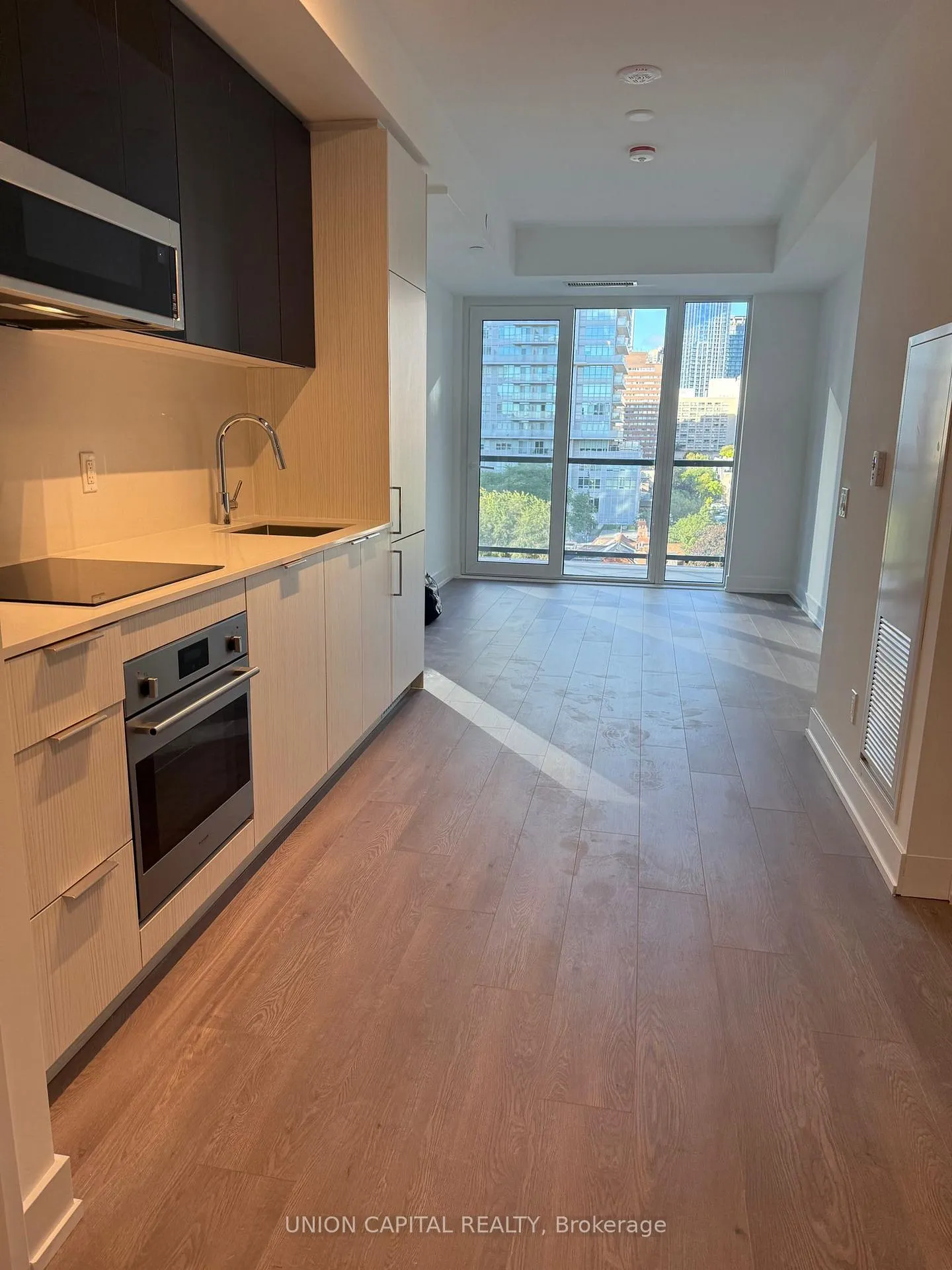 Photo 4 of Unit 521, 308 Jarvis Street, Toronto, Church-Yonge Corridor — HOMEH