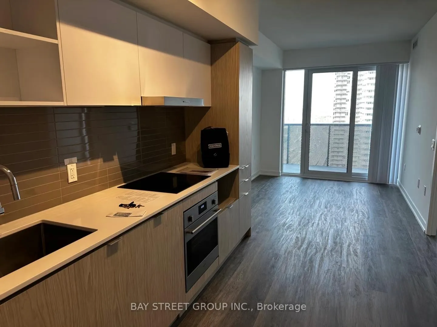 Front of Unit 5607, 55 Cooper Street