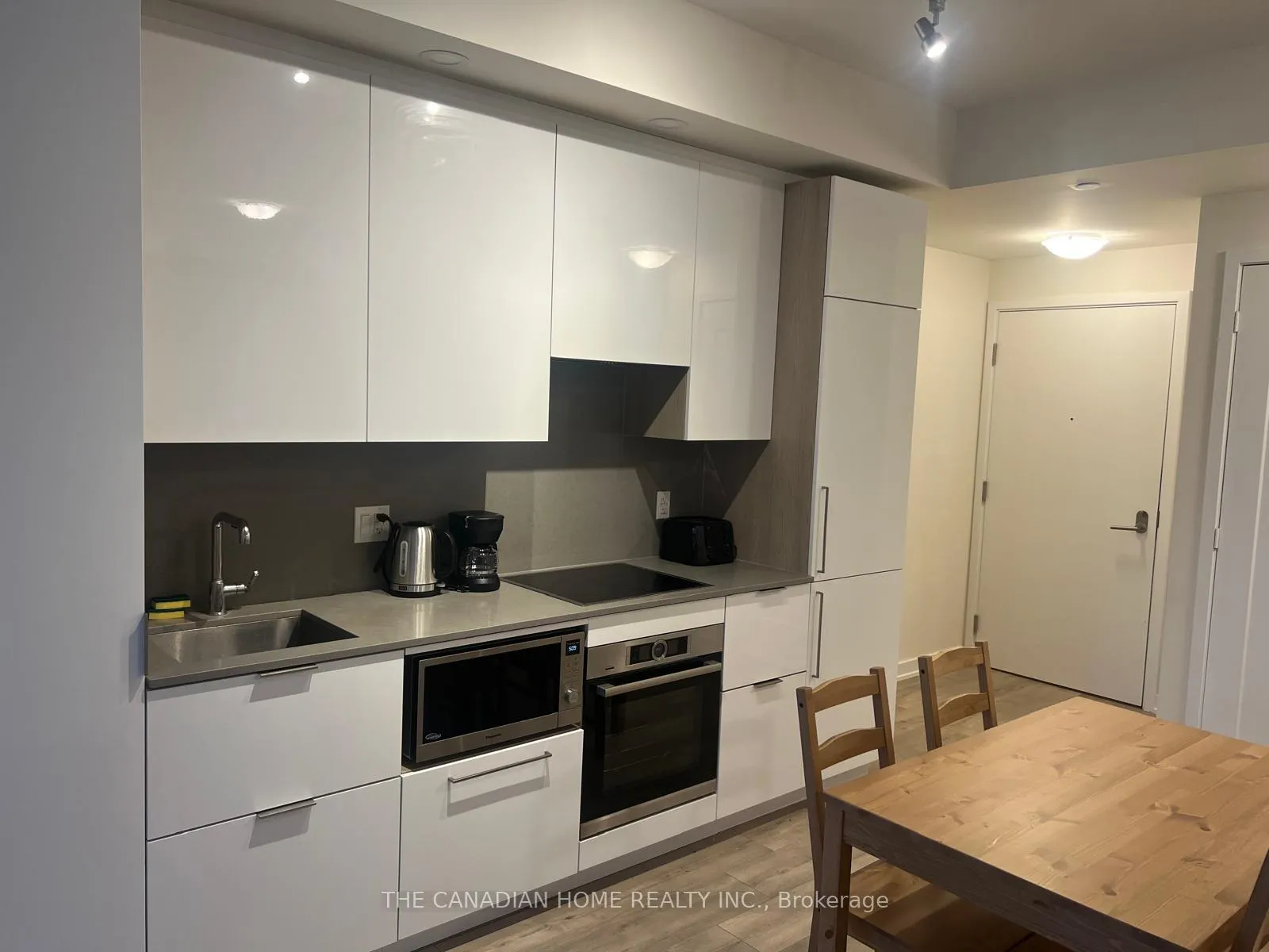 Front of Unit 2506, 28 Freeland Street N