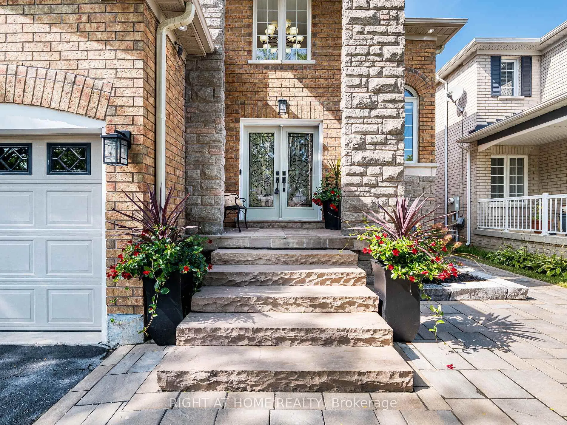 Photo 2 of 6 Berrycreek Drive, Brampton, Fletcher's Meadow — HOMEH