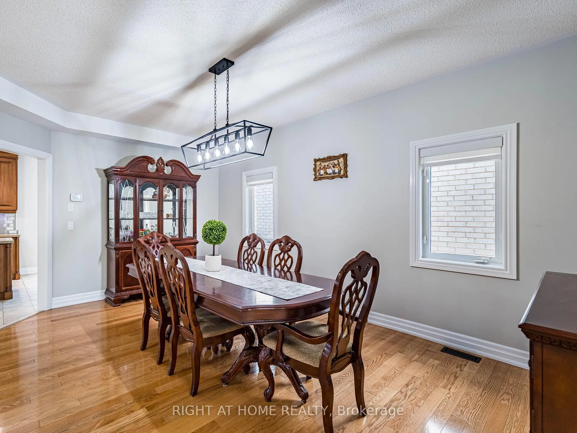 Photo 6 of 6 Berrycreek Drive, Brampton, Fletcher's Meadow — HOMEH