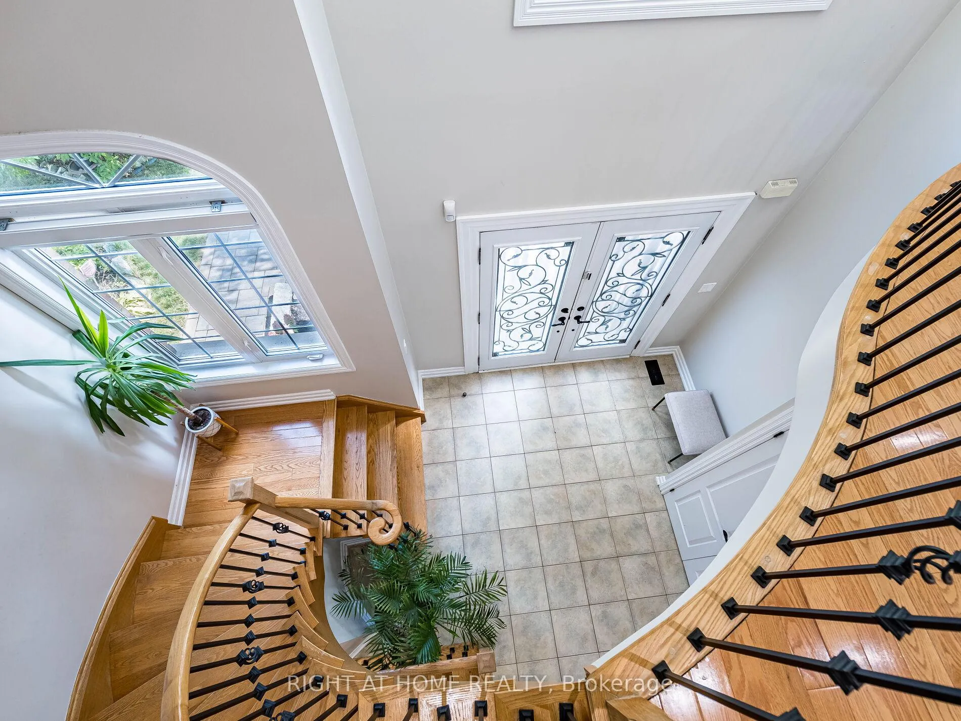 Photo 18 of 6 Berrycreek Drive, Brampton, Fletcher's Meadow — HOMEH