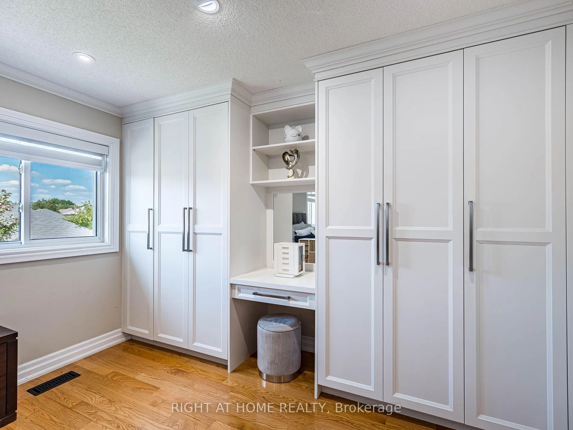 Photo 23 of 6 Berrycreek Drive, Brampton, Fletcher's Meadow — HOMEH