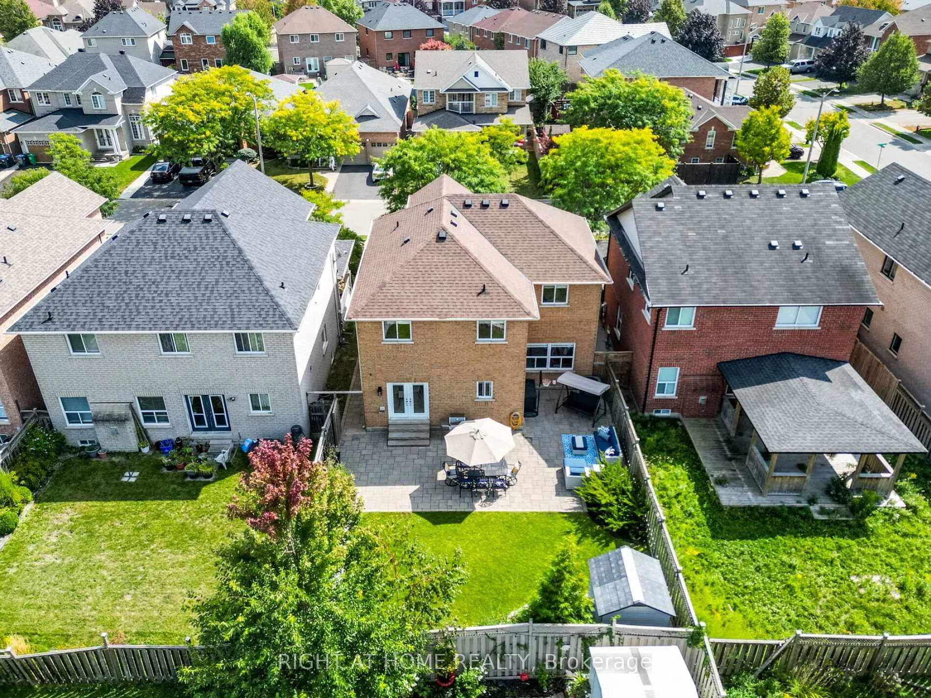 Photo 44 of 6 Berrycreek Drive, Brampton, Fletcher's Meadow — HOMEH