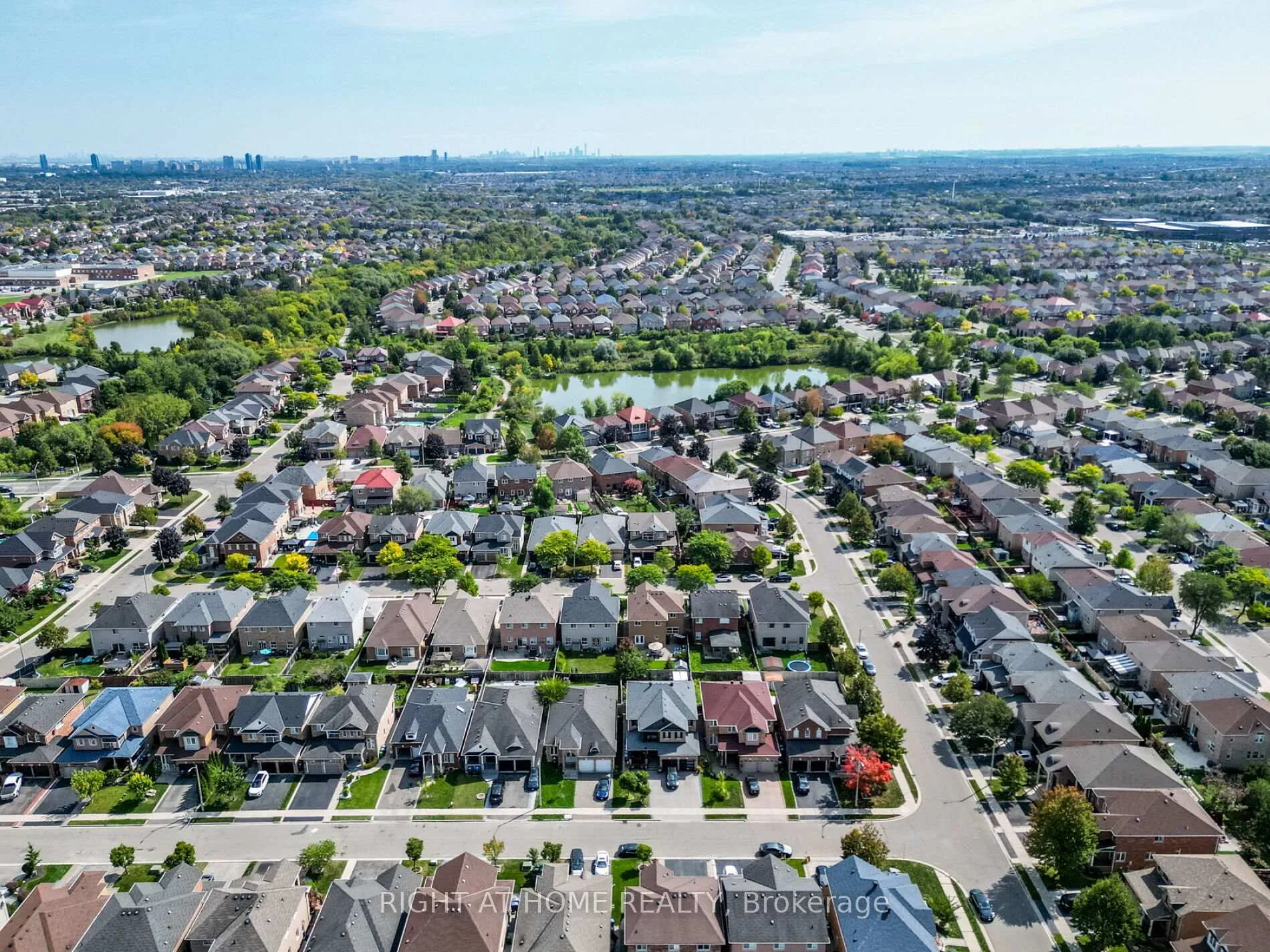 Photo 46 of 6 Berrycreek Drive, Brampton, Fletcher's Meadow — HOMEH