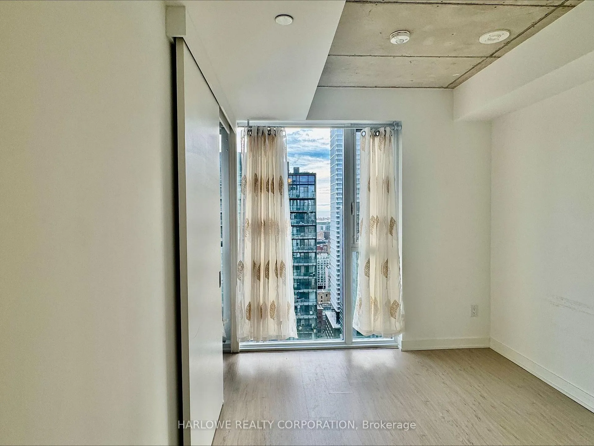 Photo 9 of Unit 3003, 65 Mutual Street, Toronto, Church-Yonge Corridor — HOMEH