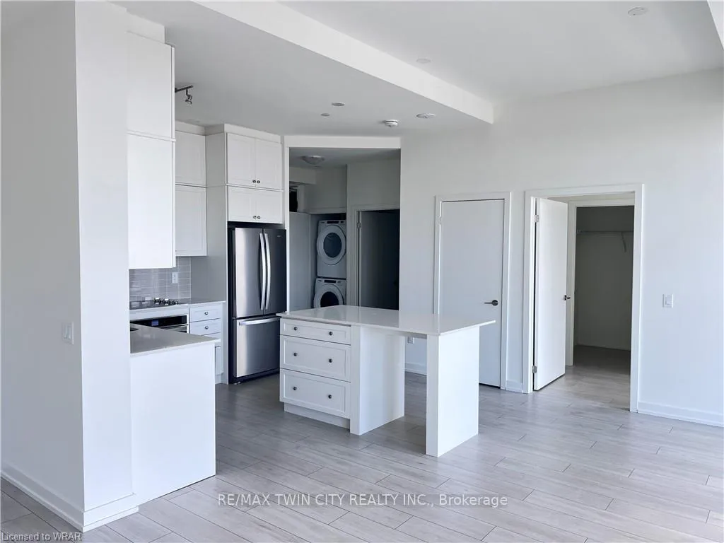 Photo 7 of Unit 2510, 55 Duke Street, Kitchener — HOMEH