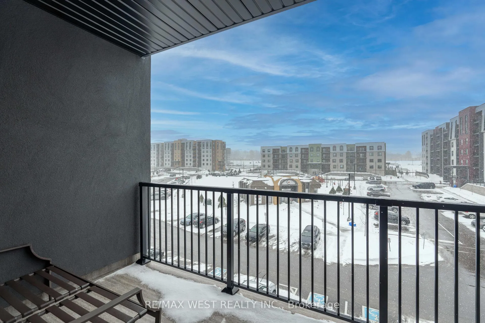Photo 14 of Unit 305, 1 Chef Lane, Barrie, Innis-Shore — HOMEH