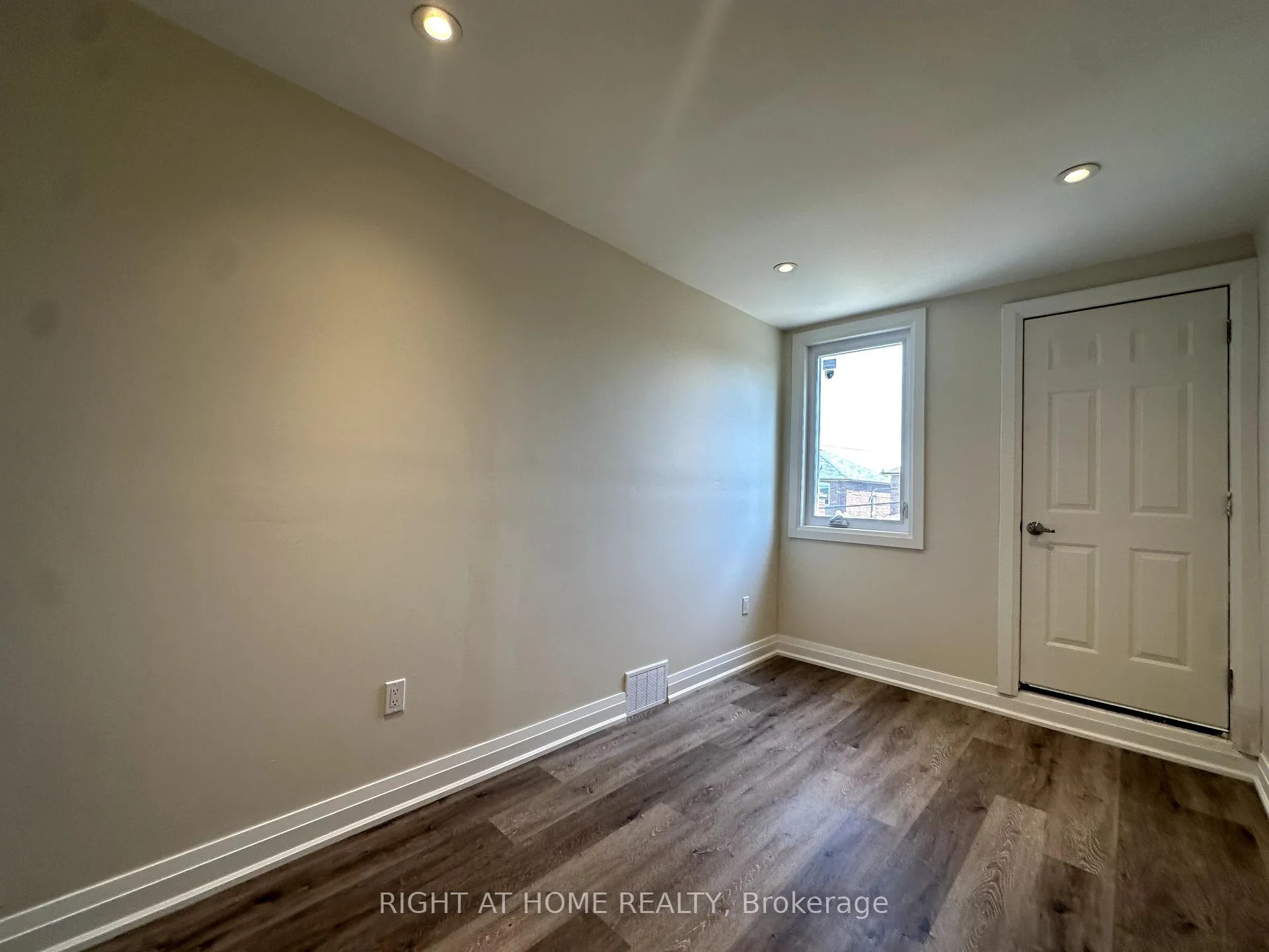 Photo 15 of Unit 2, 1637 Eglinton Avenue W, Toronto, Oakwood Village — HOMEH