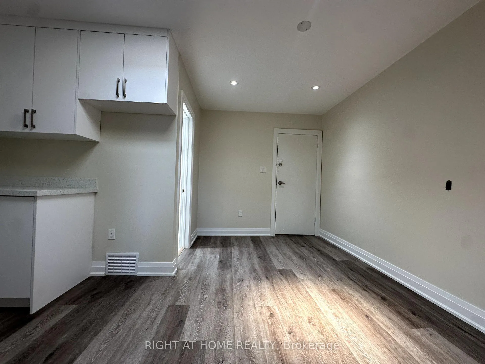 Photo 17 of Unit 2, 1637 Eglinton Avenue W, Toronto, Oakwood Village — HOMEH