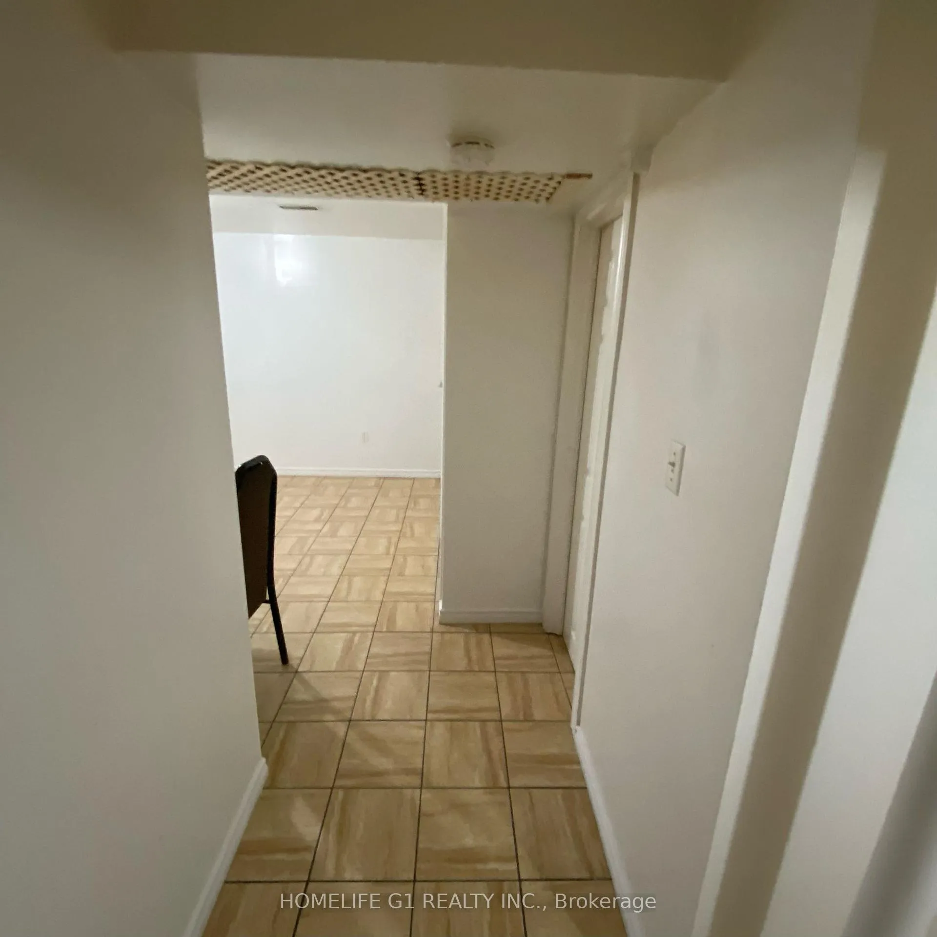 Photo 5 of 41 Purebrook Avenue, Brampton, Bram East — HOMEH