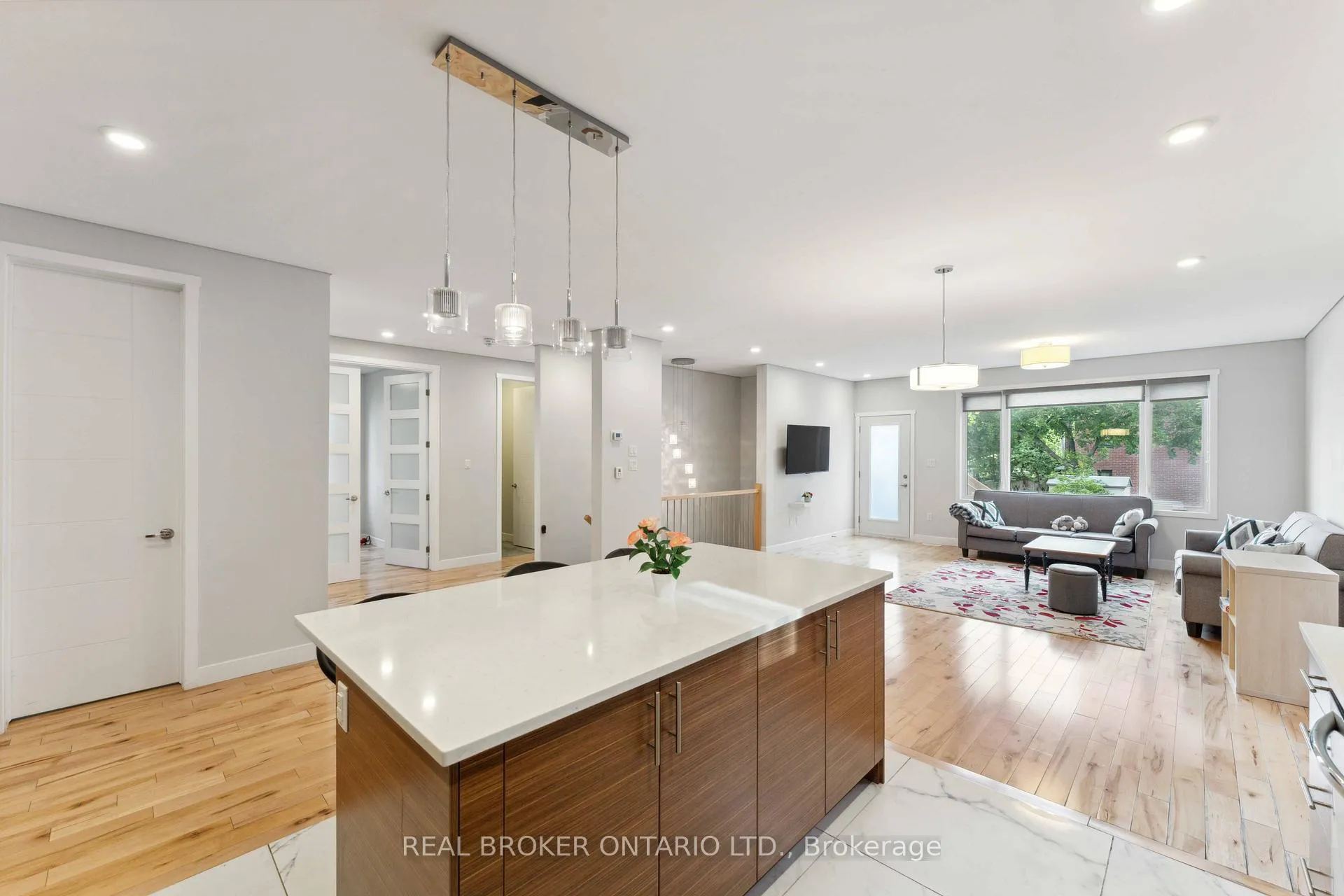 Photo 11 of Unit 2, 36 Ontario Street, Ottawa, Overbrook — HOMEH