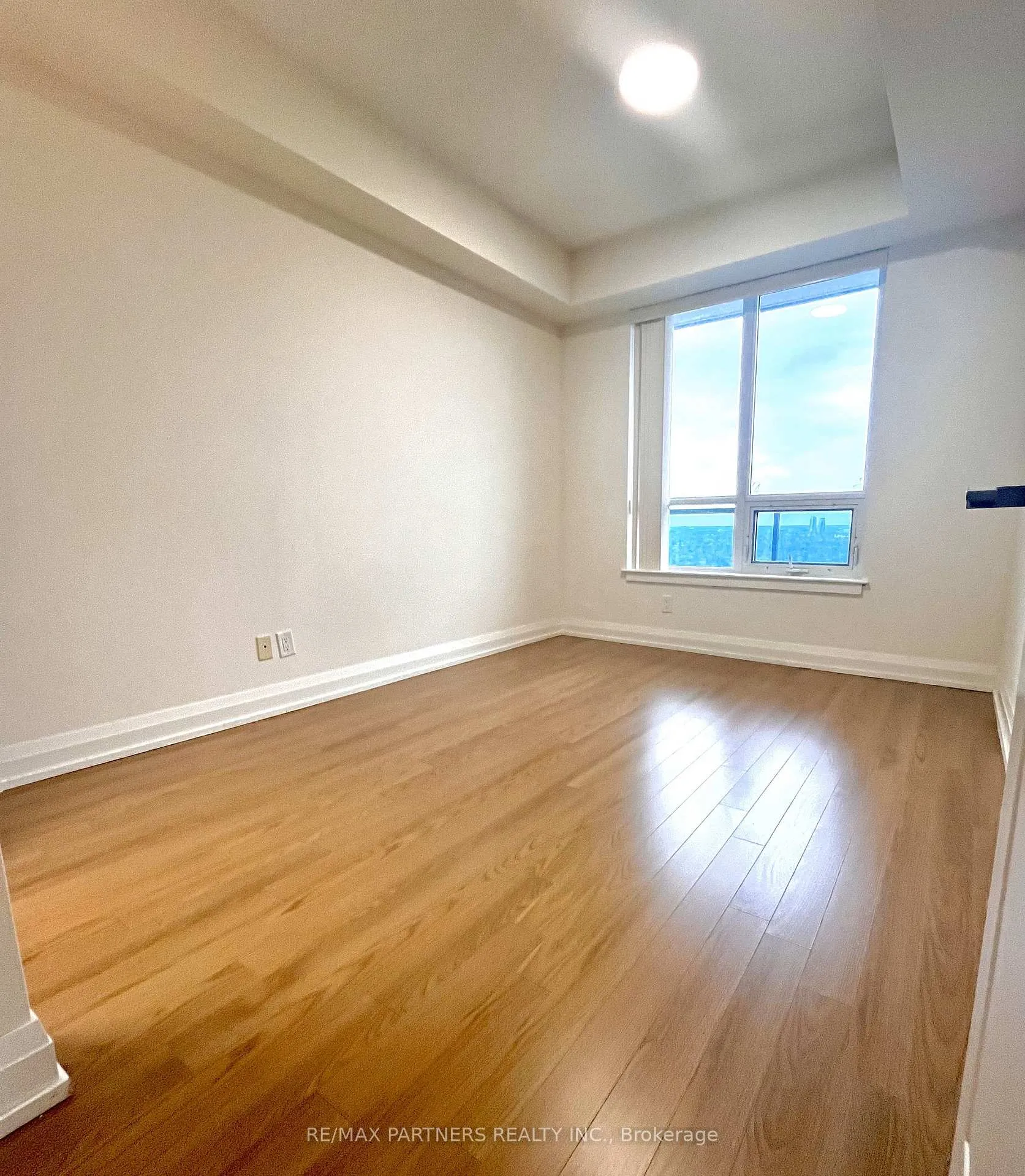 Photo 8 of Unit 1903, 7171 Yonge Street, Markham, Grandview — HOMEH