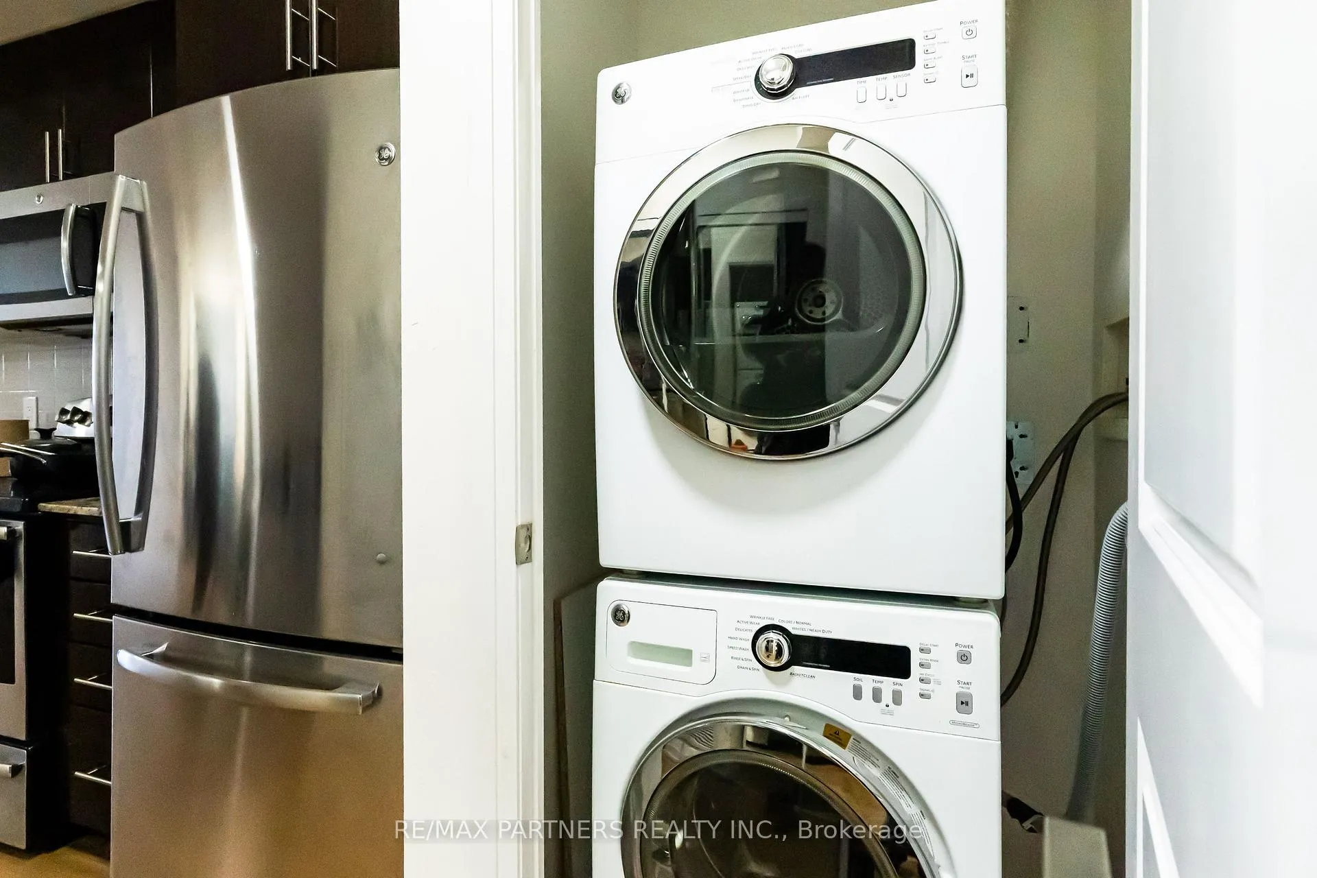 Photo 10 of Unit 1903, 7171 Yonge Street, Markham, Grandview — HOMEH