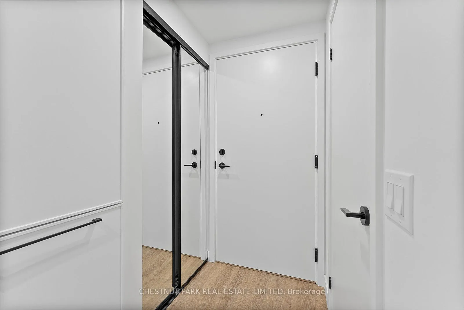 Photo 4 of Unit 403, 1050 Eastern Avenue, Toronto, Greenwood-Coxwell — HOMEH