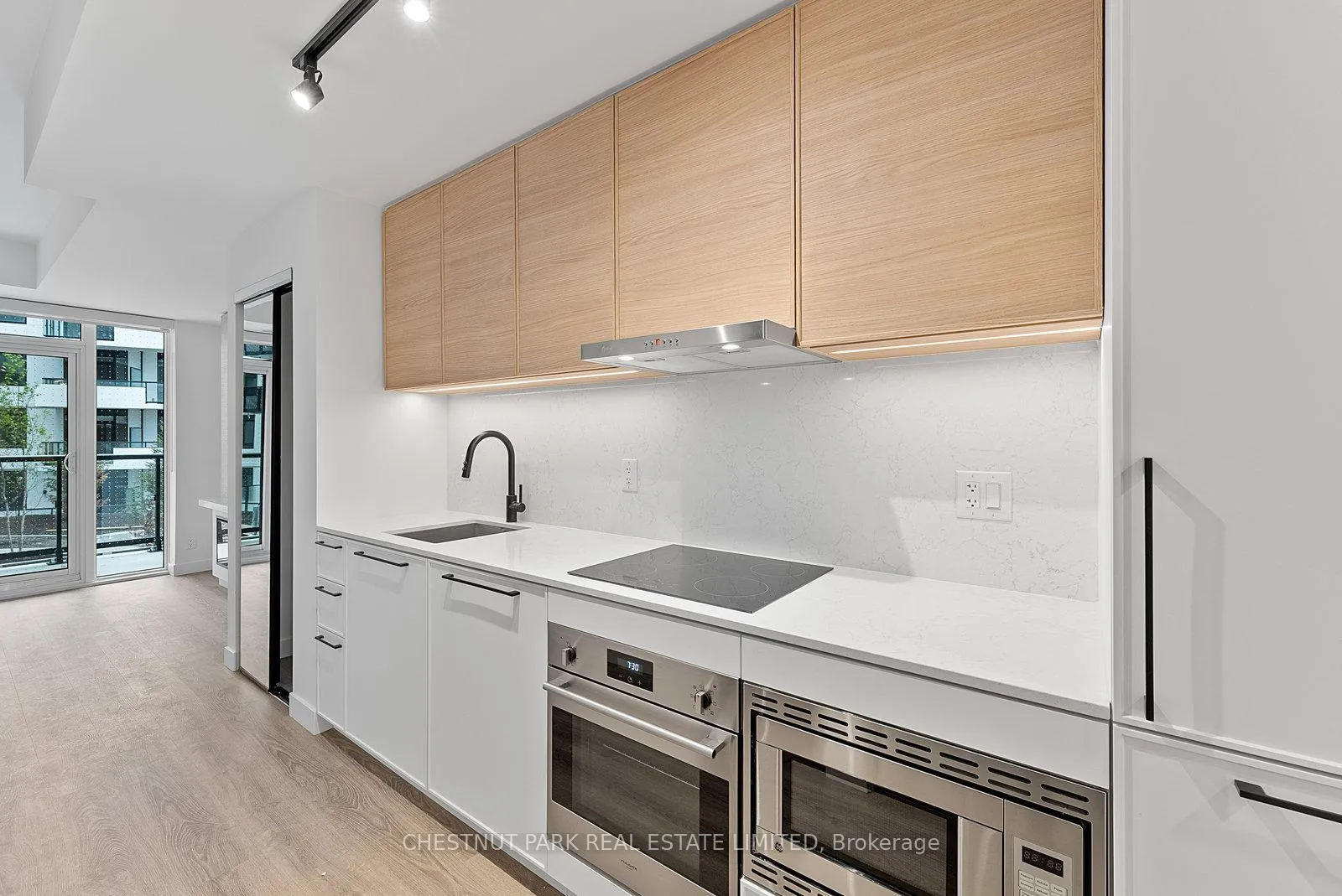 Photo 5 of Unit 403, 1050 Eastern Avenue, Toronto, Greenwood-Coxwell — HOMEH
