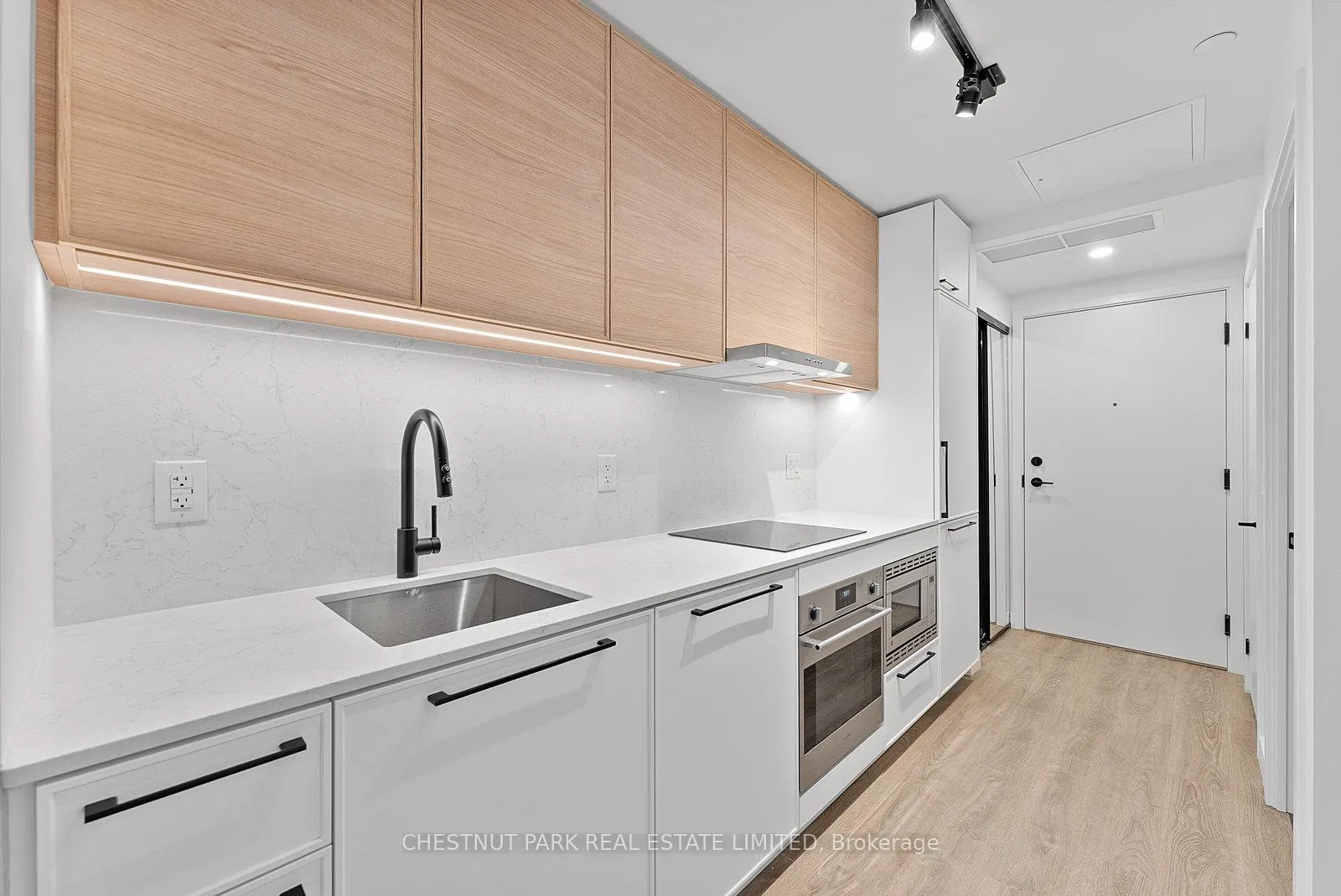 Photo 8 of Unit 403, 1050 Eastern Avenue, Toronto, Greenwood-Coxwell — HOMEH