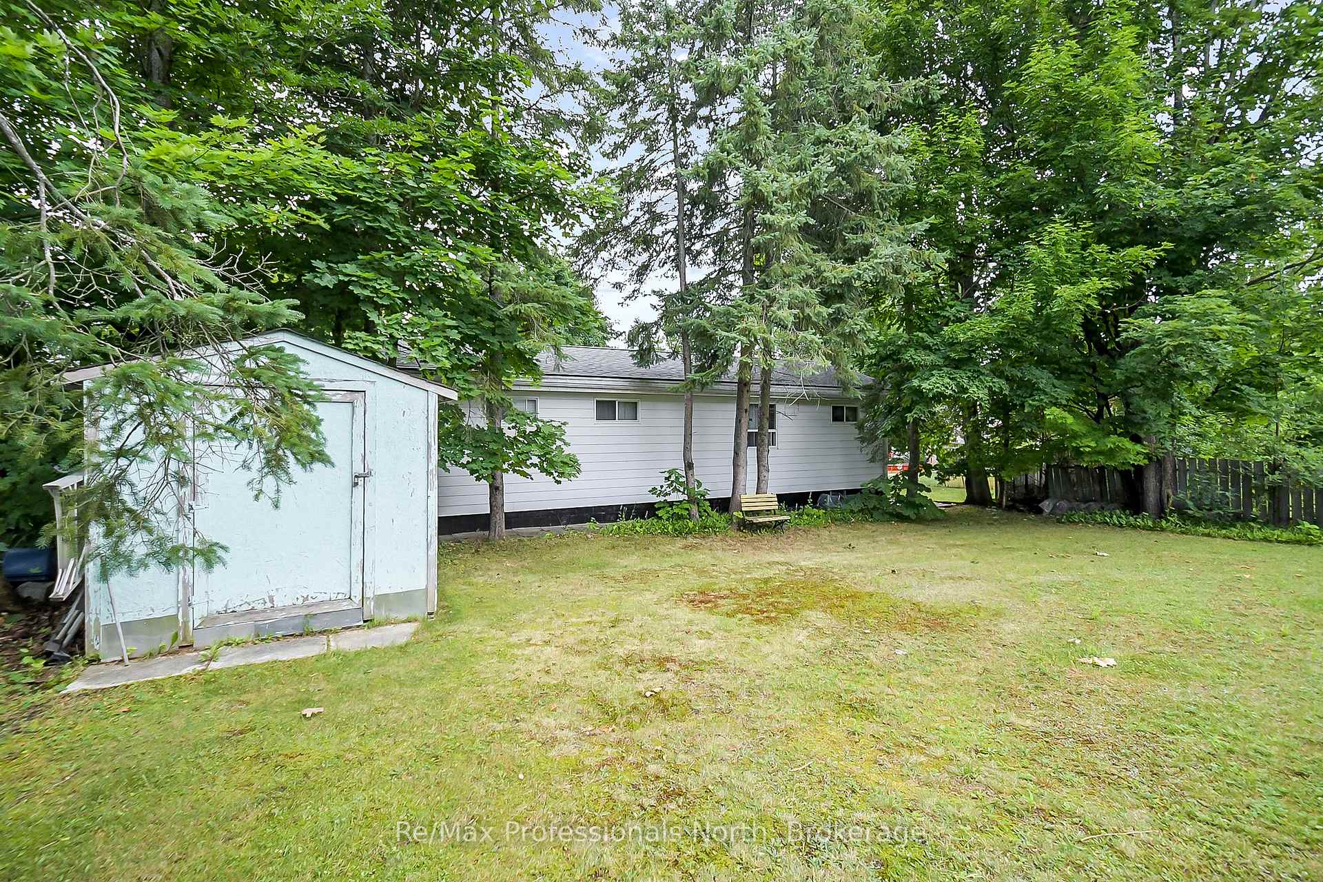 Photo 25 of 655 Mary Street N, Gravenhurst, Muskoka (S) — HOMEH