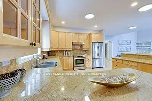 Photo 12 of 9 Woodgrove Trail S, Markham, Angus Glen — HOMEH