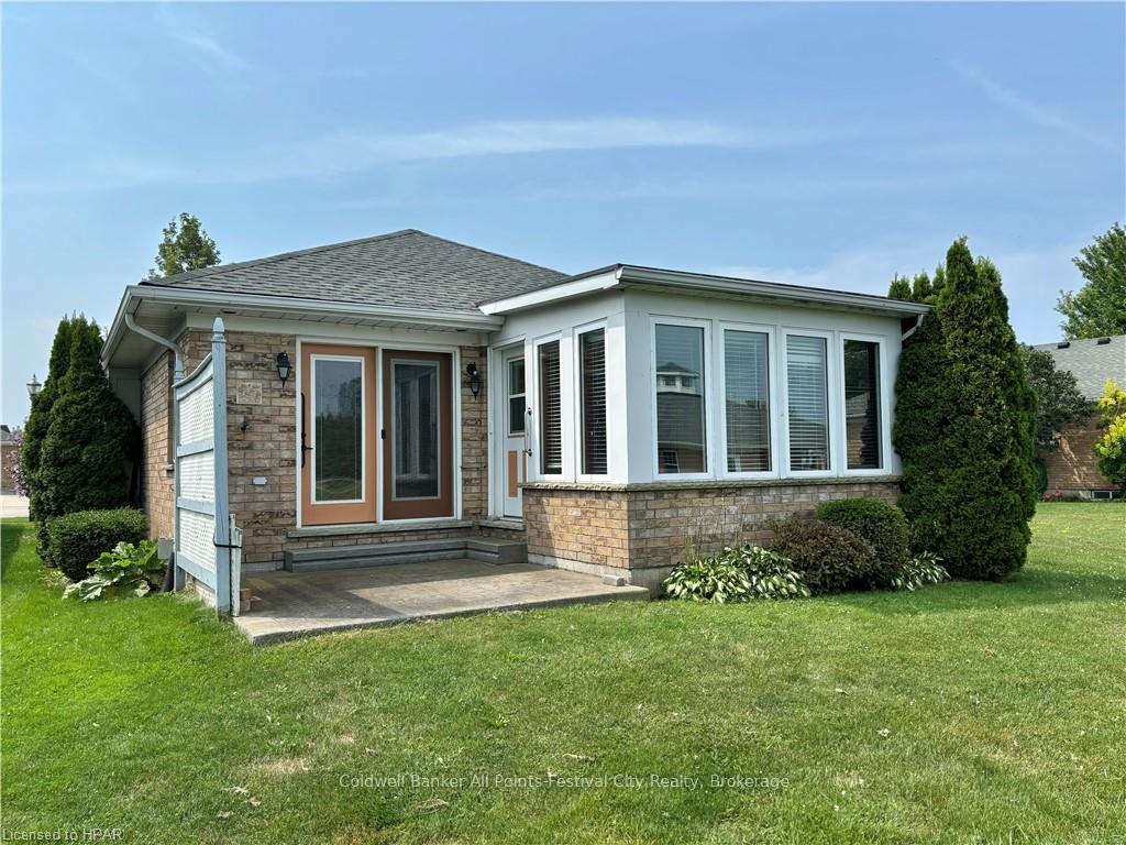 Photo 2 of 250 Bethune Crescent, Goderich, Goderich (Town) — HOMEH