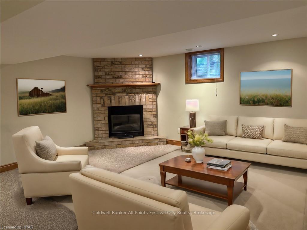 Photo 12 of 250 Bethune Crescent, Goderich, Goderich (Town) — HOMEH