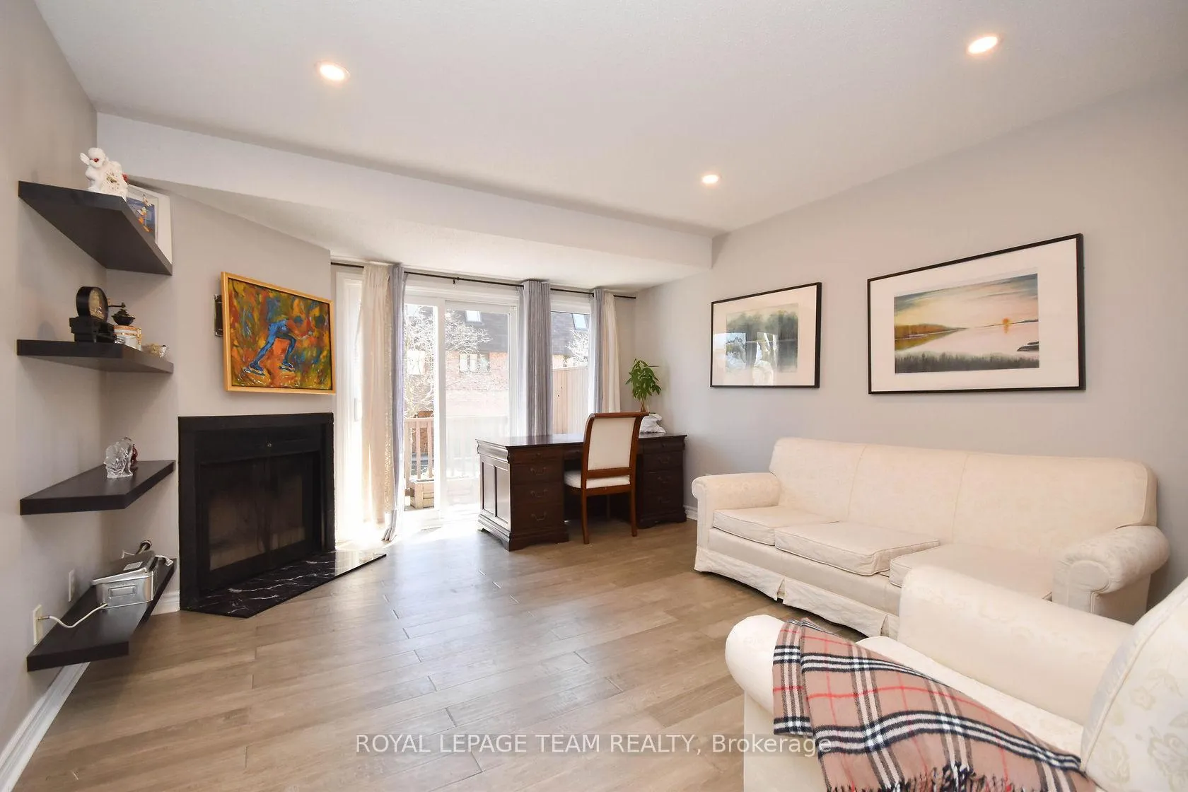 Photo 5 of 1411 Forge Street E, Ottawa, Sawmill Creek/Timbermill — HOMEH