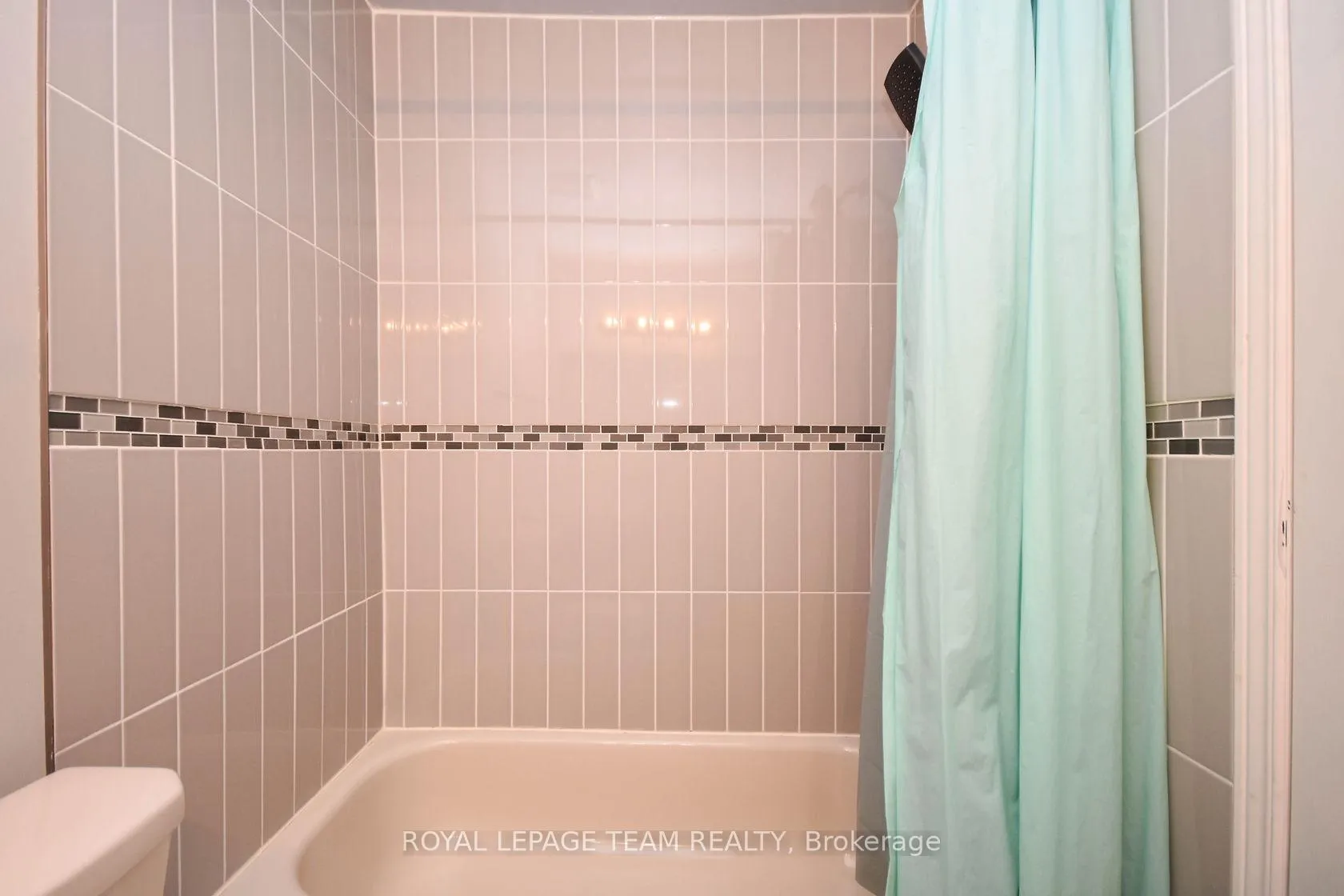 Photo 22 of 1411 Forge Street E, Ottawa, Sawmill Creek/Timbermill — HOMEH