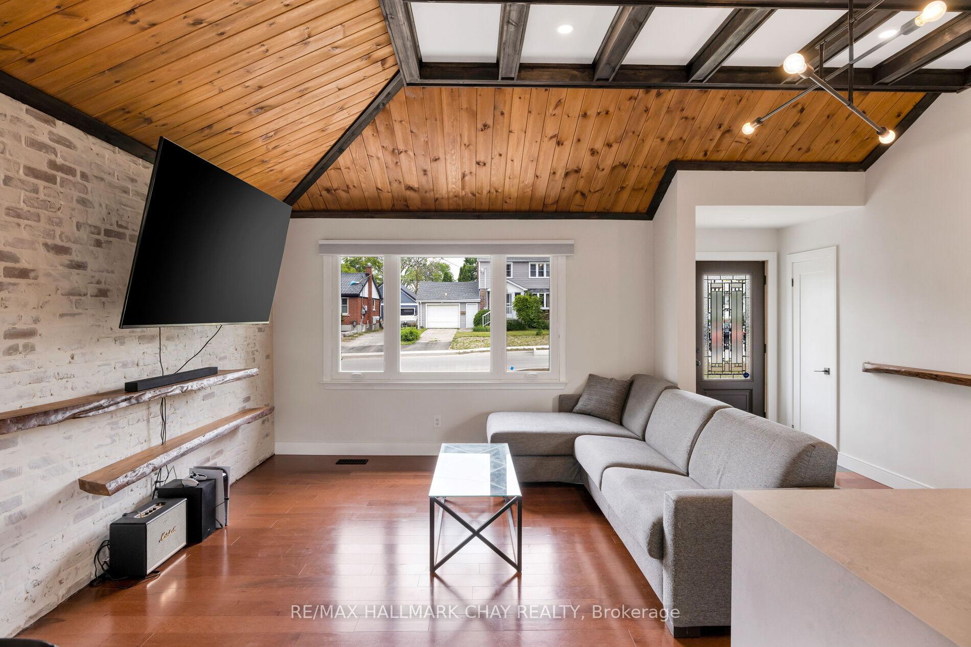 Photo 8 of 39 Eugenia Street, Barrie, Codrington — HOMEH