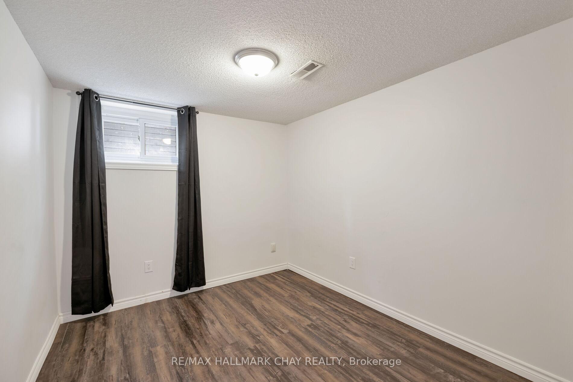 Photo 42 of 39 Eugenia Street, Barrie, Codrington — HOMEH